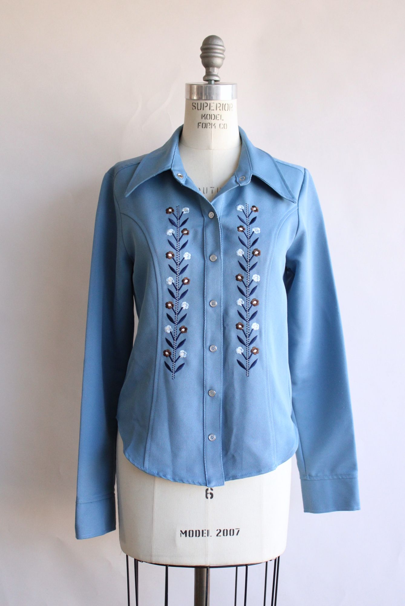 Z Cavaricci womens shirt, Size Small, Western style, blue with