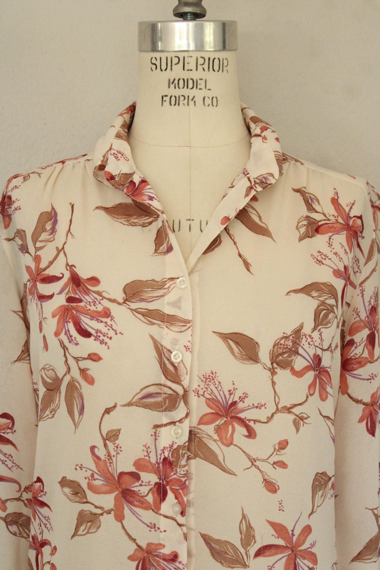 Vintage 1970s Campus Casuals Floral Print Button Down Blouse