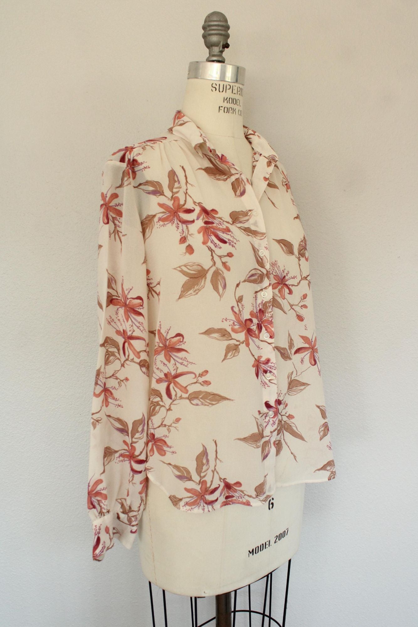 Vintage 1970s Campus Casuals Floral Print Button Down Blouse