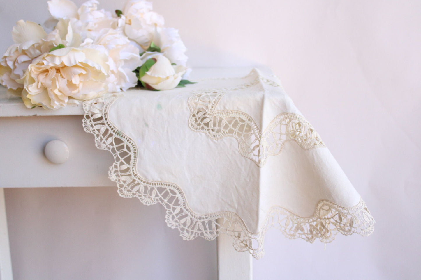 Vintage Doily Ivory Linen With Crochet Lace Trim