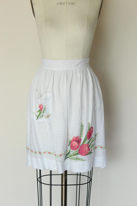 Vintage 1960s Apron With Pocket and Pink Tulips