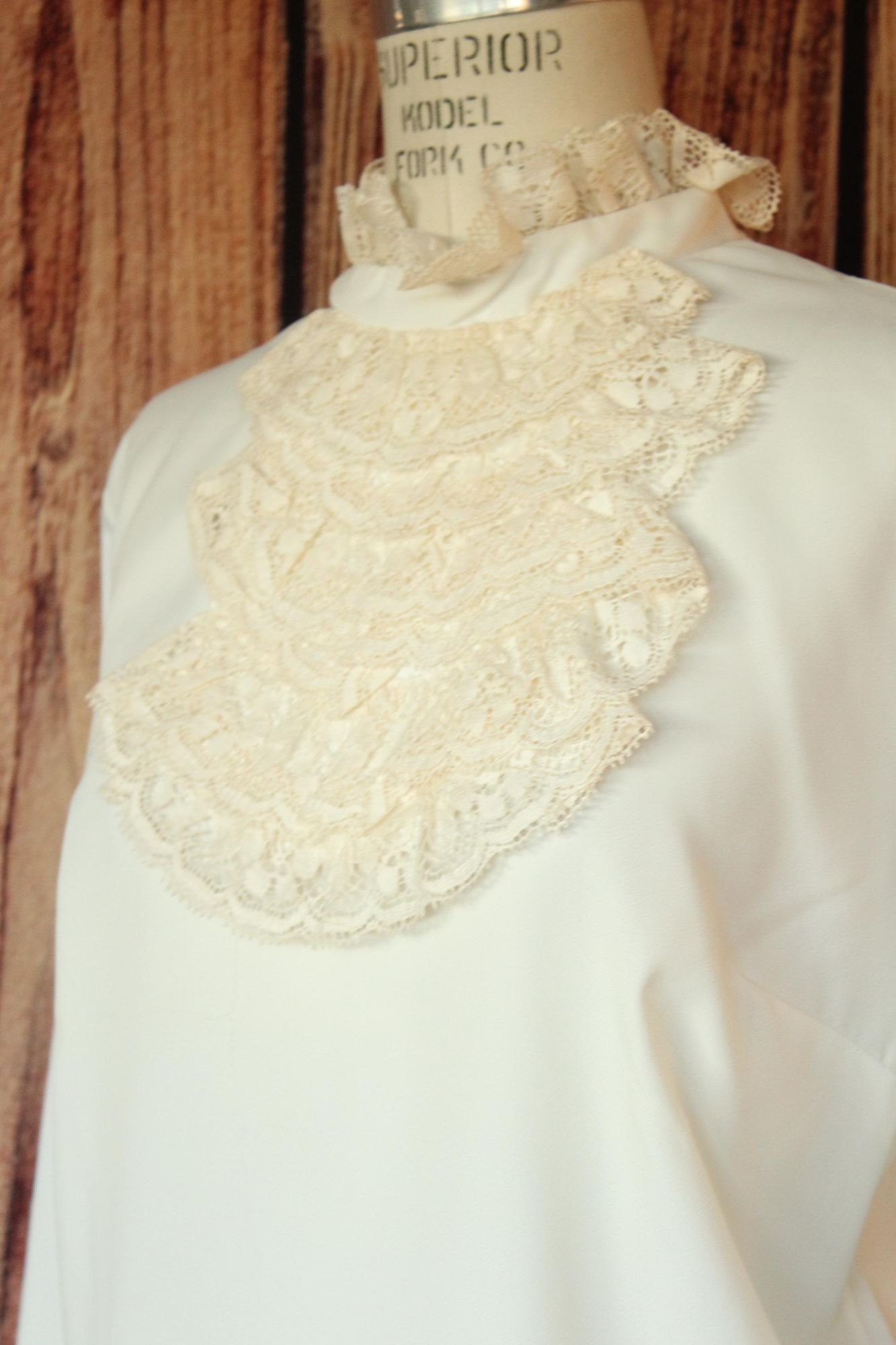 Vintage 1960s New with Tags Judy Bond White Top with Lace Jabot