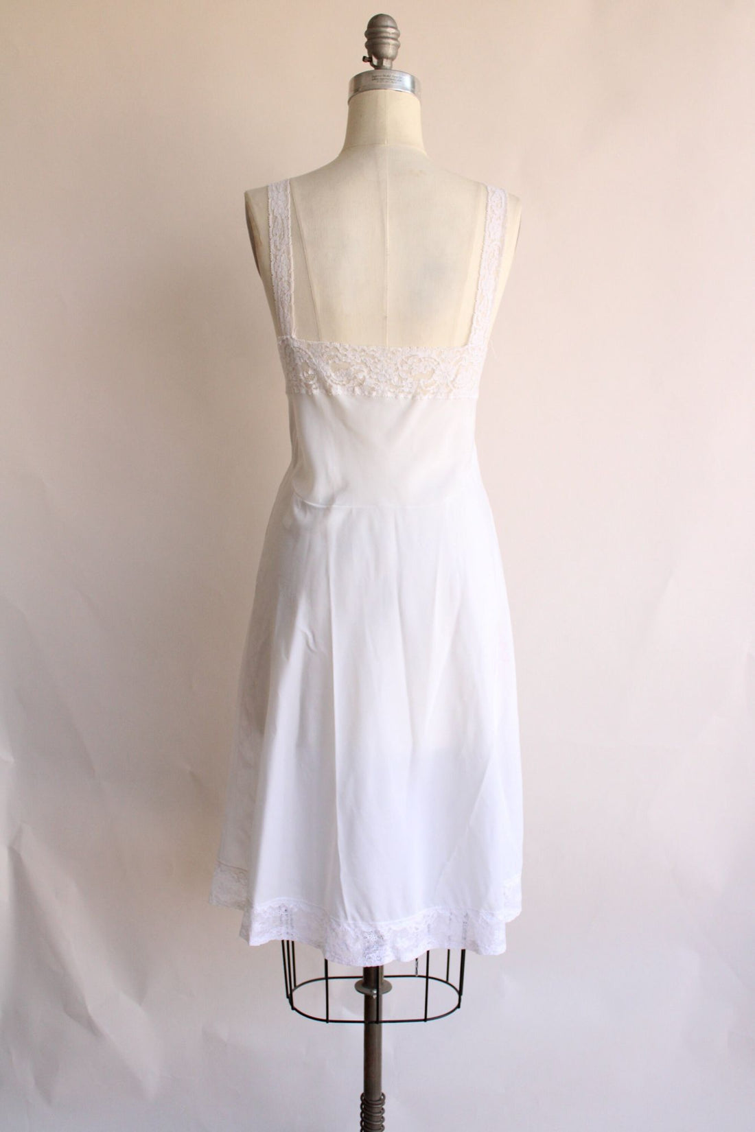 Vintage 1960s 1970s Chevette White Nylon Full Slip Lingerie – Toadstool ...