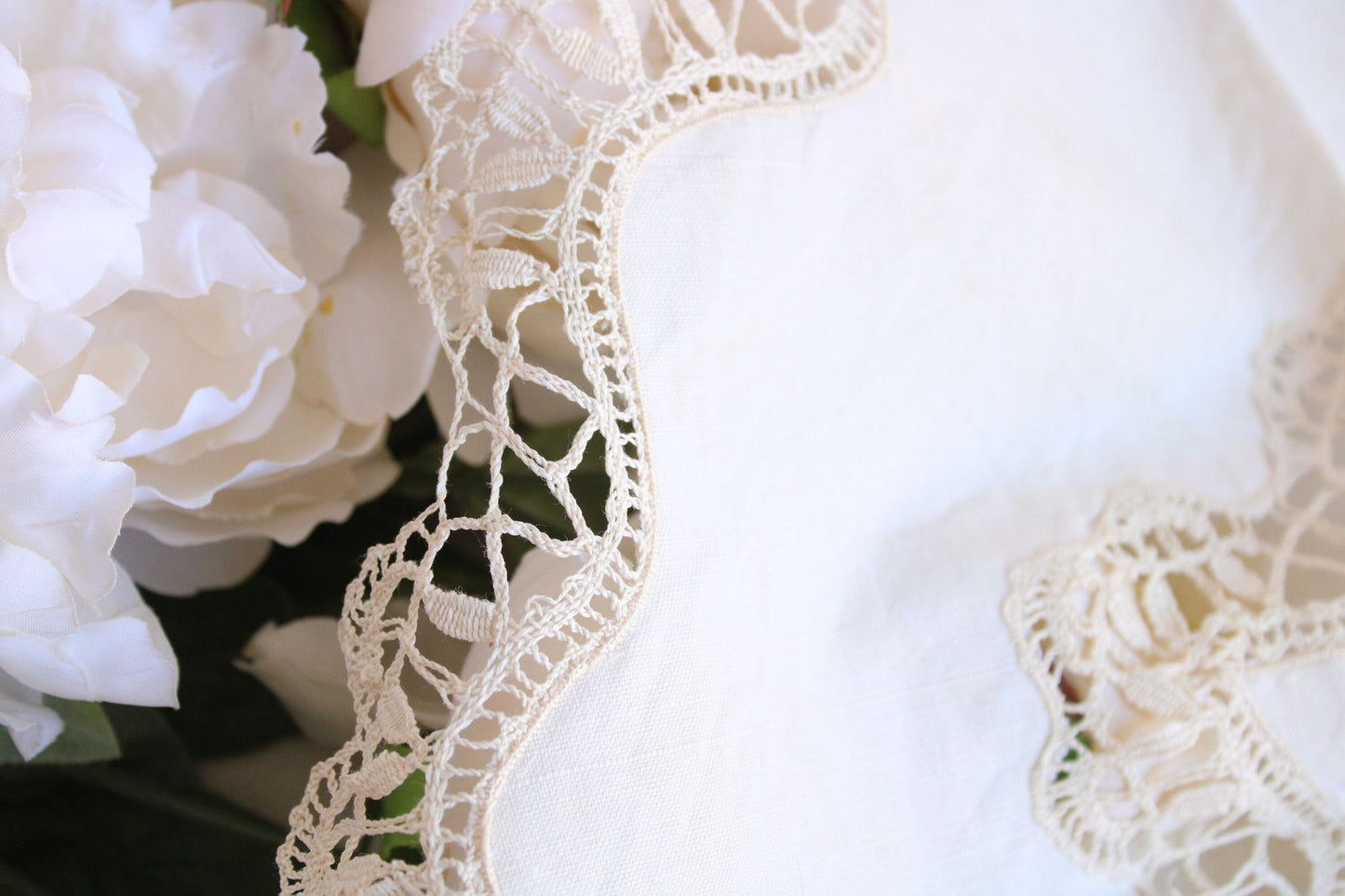 Vintage Doily Ivory Linen With Crochet Lace Trim