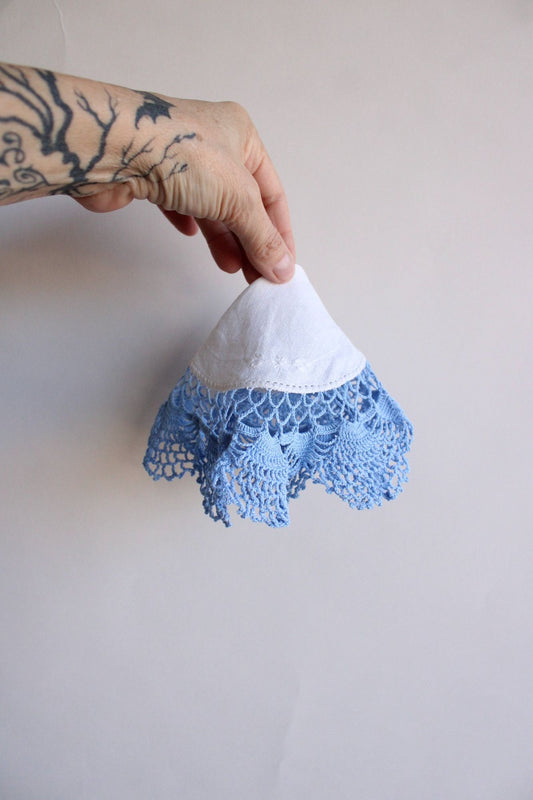 Vintage 1960s White Linen with Blue Crochet Lace Doily