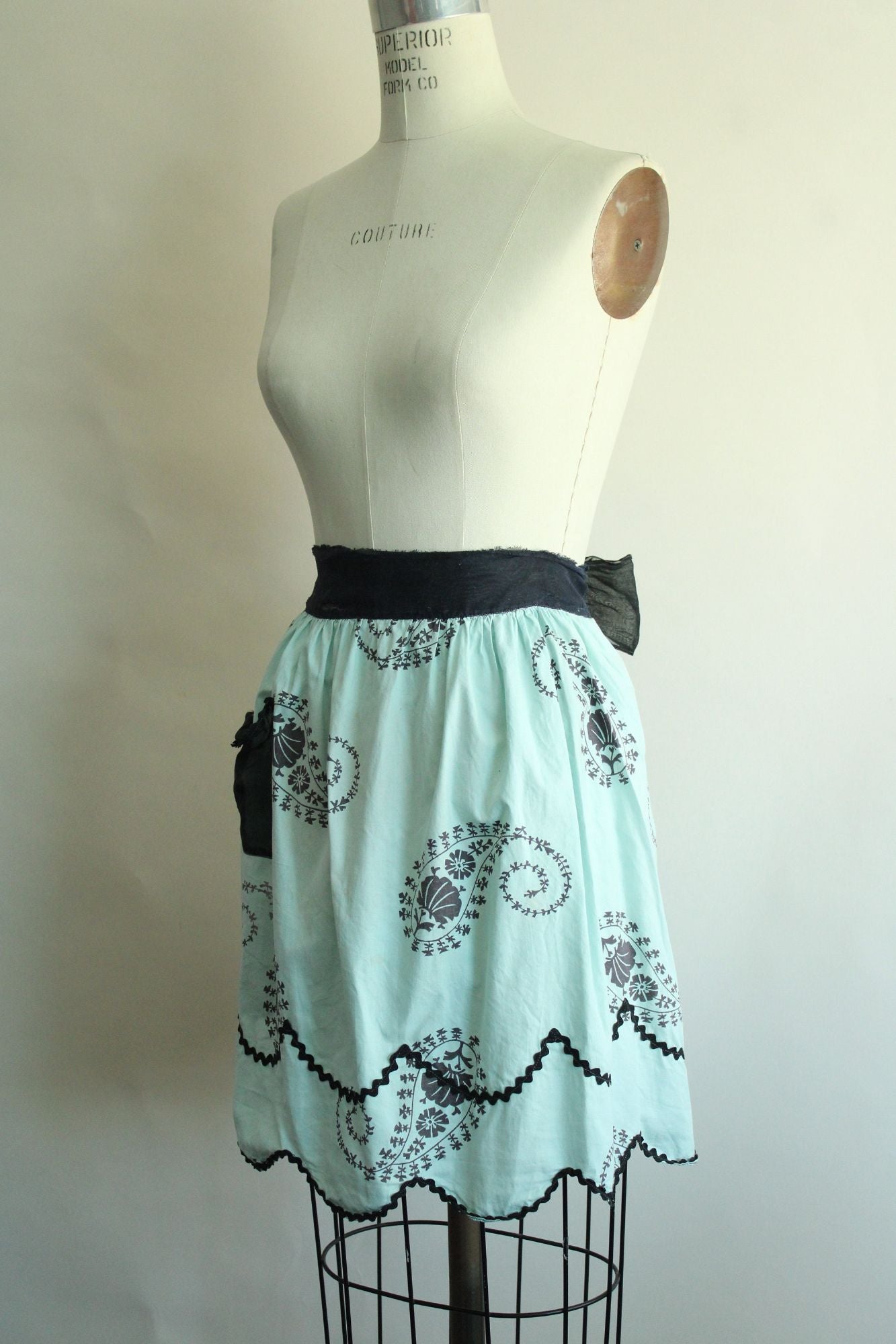 Vintage 1960s Apron, Mint Green and Black Cotton Half Apron with Ricrac Trim