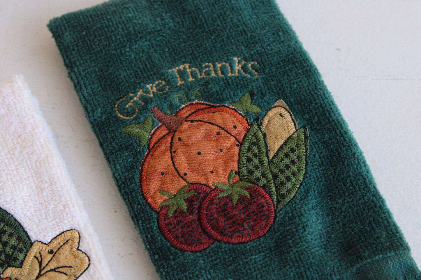 Vintage 1980s 1990s Thanksgiving or Autumn Theme Pair of  Hand Towels