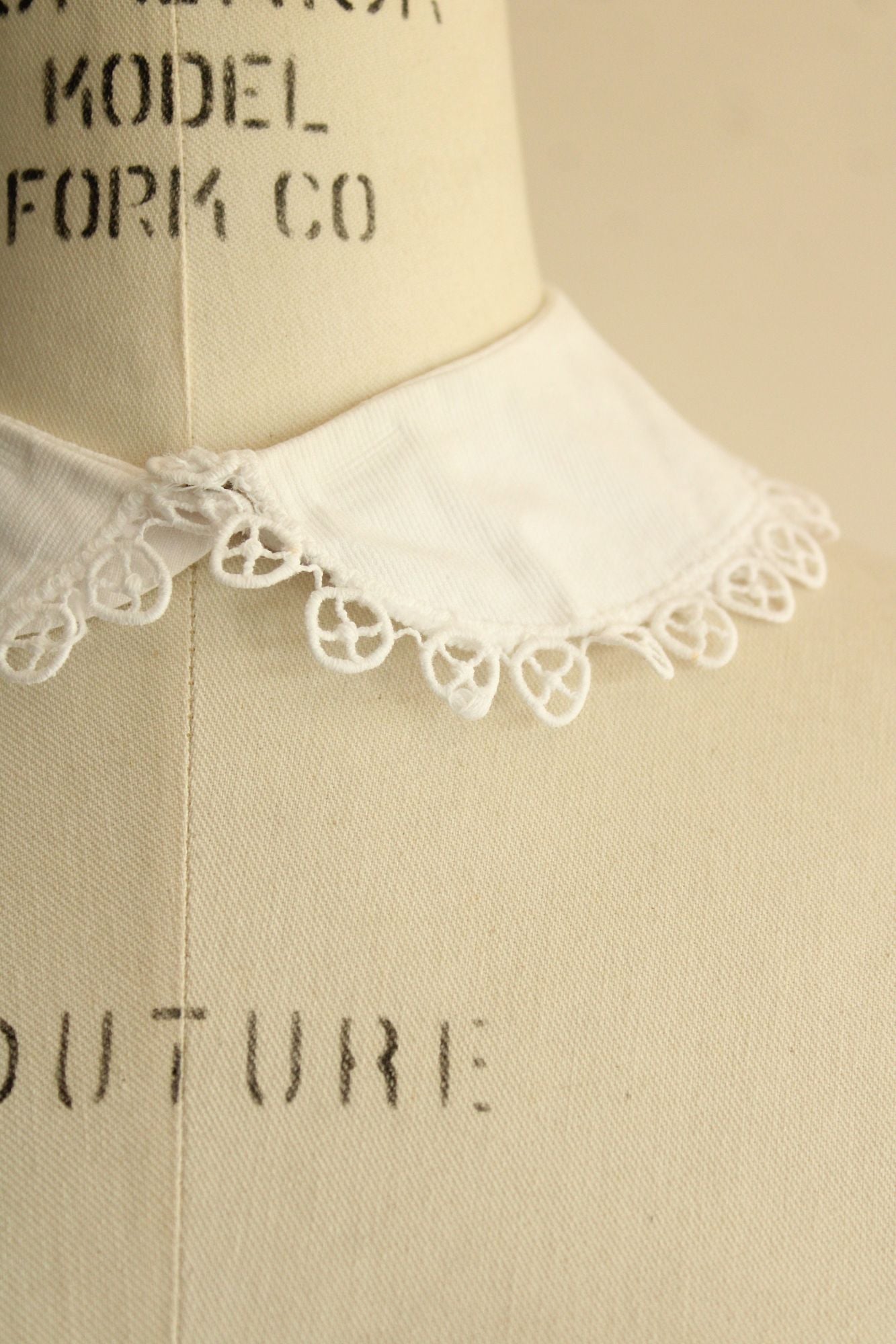 Vintage 1950s 1960s White Blouse Collar