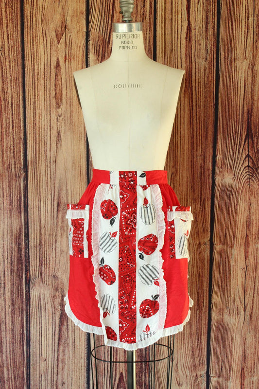 Vintage 1960s Red and White Country Print Cotton Half Apron