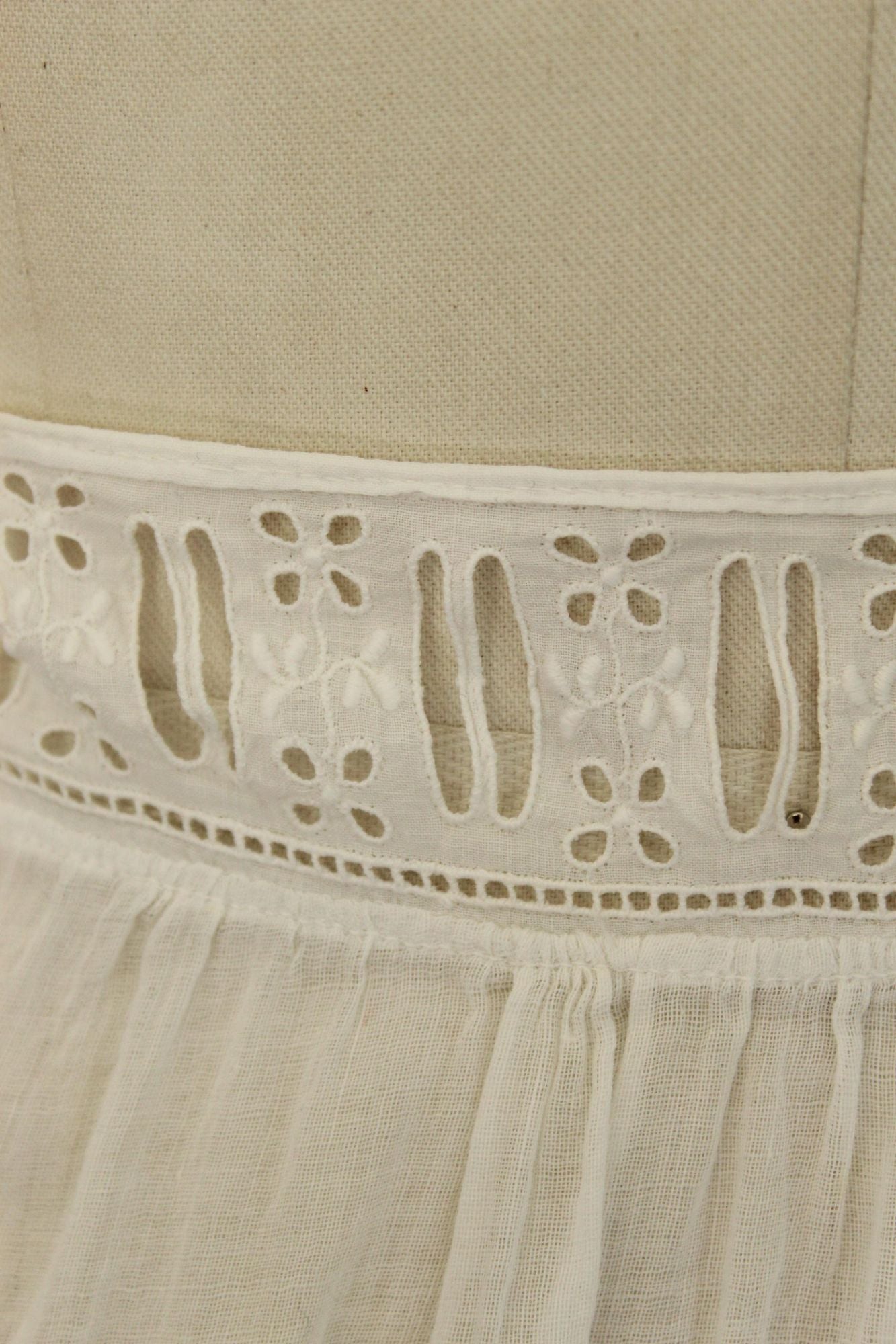 Vintage Antique 1900s White Linen and Lace Victorian Edwardian Half Apron