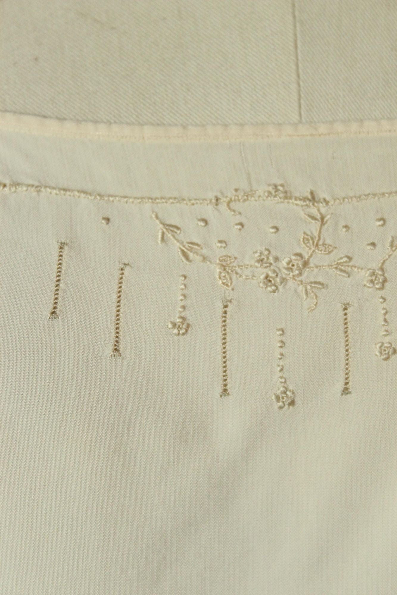 Vintage 1920s Ivory Embroidered Flapper Camisole Top