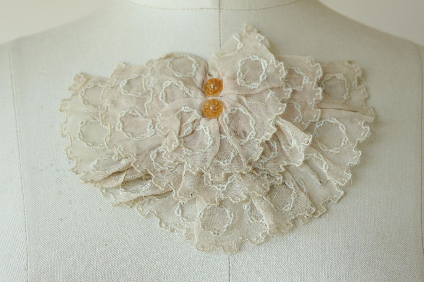 Vintage 1940s Pink Lace Collar Bow, Beau Catcher by Jami