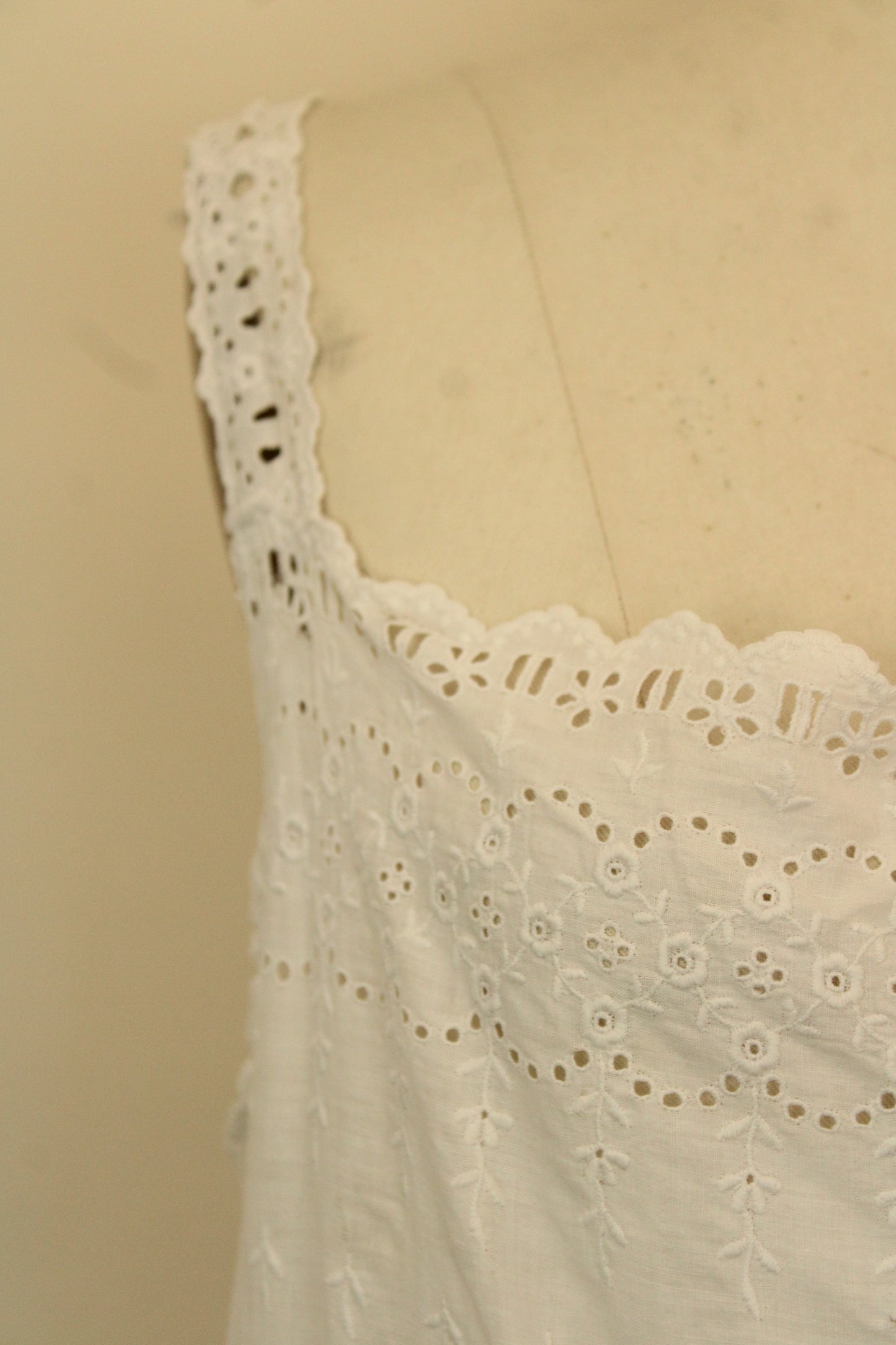 Vintage 1920s Volup Size White Cotton Chemise