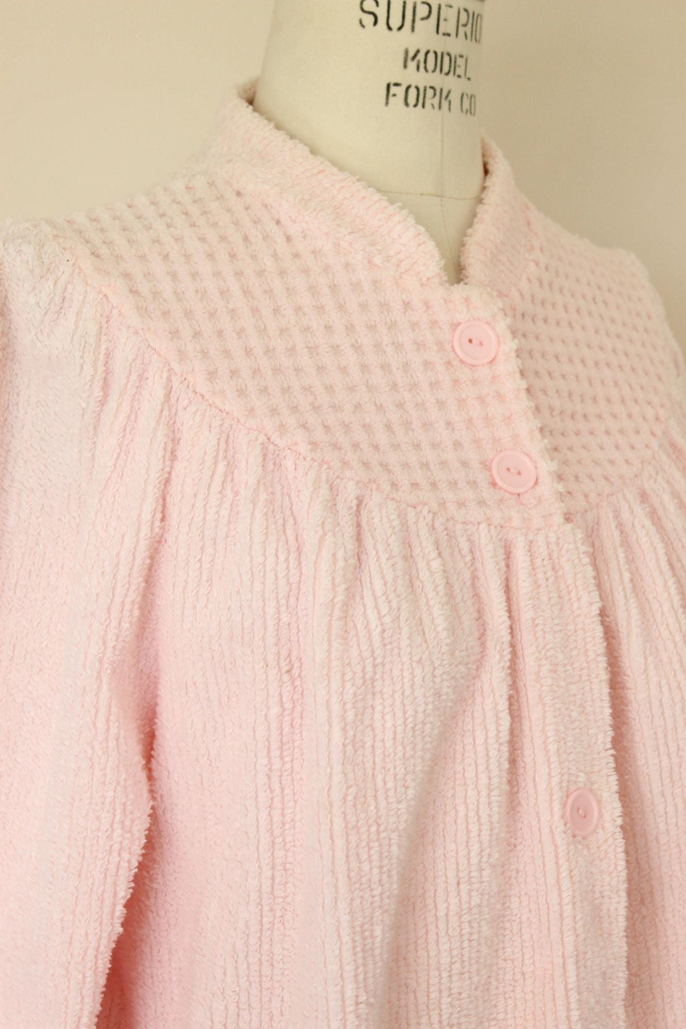 Vintage 1970s 1980s Pink Chenille Bed Jacket