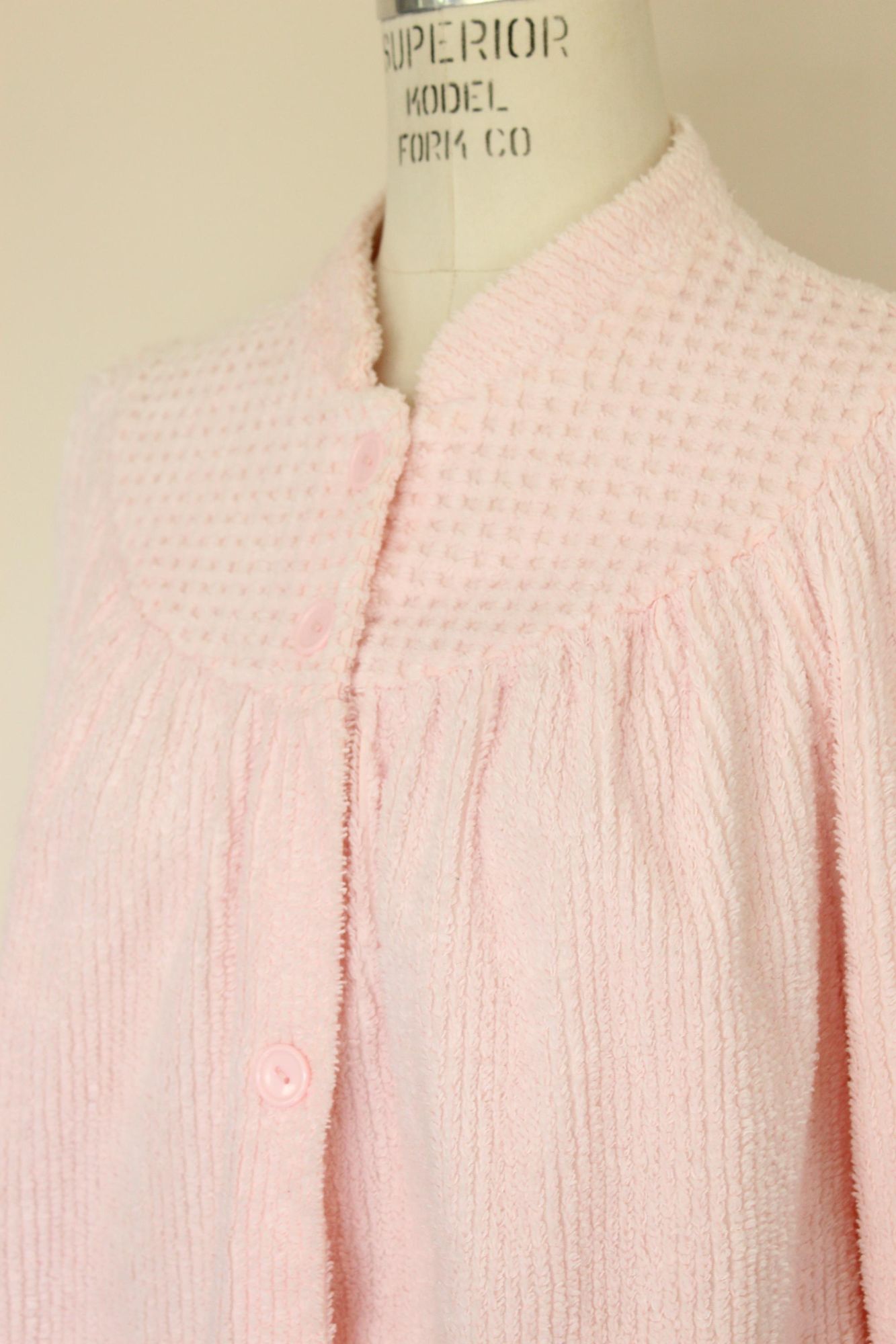 Vintage 1970s 1980s Pink Chenille Bed Jacket