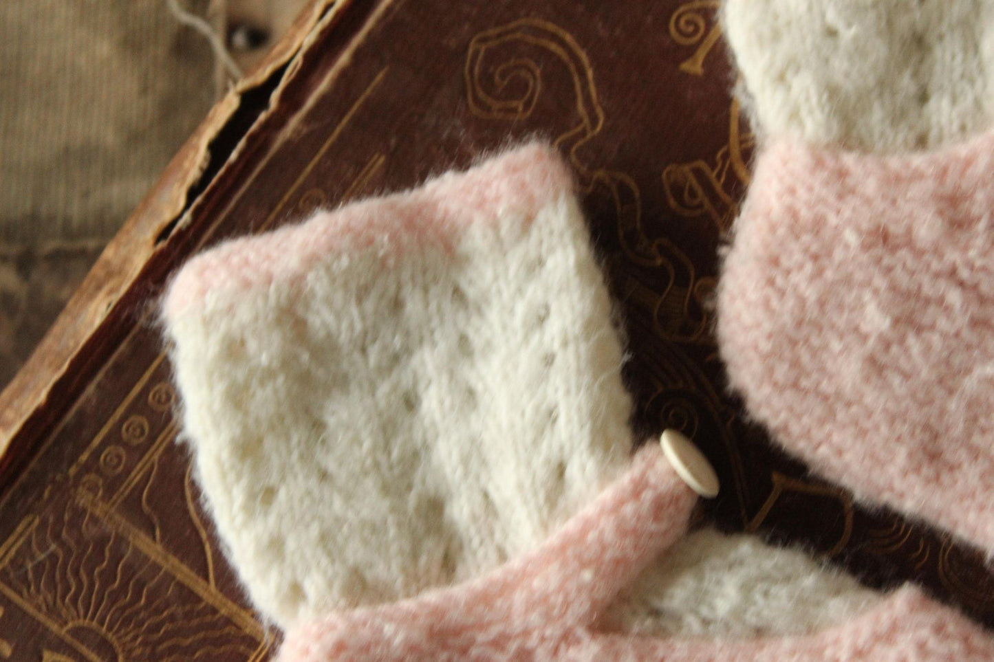 Vintage 1950s Baby Booties in White and Pink Knit