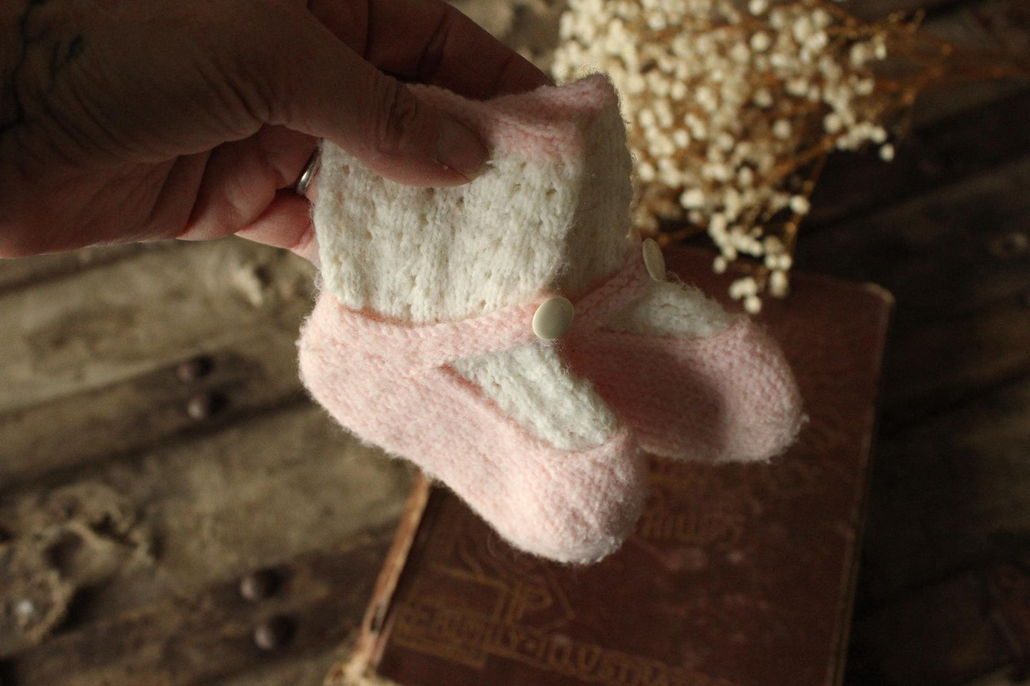 Vintage 1950s Baby Booties in White and Pink Knit