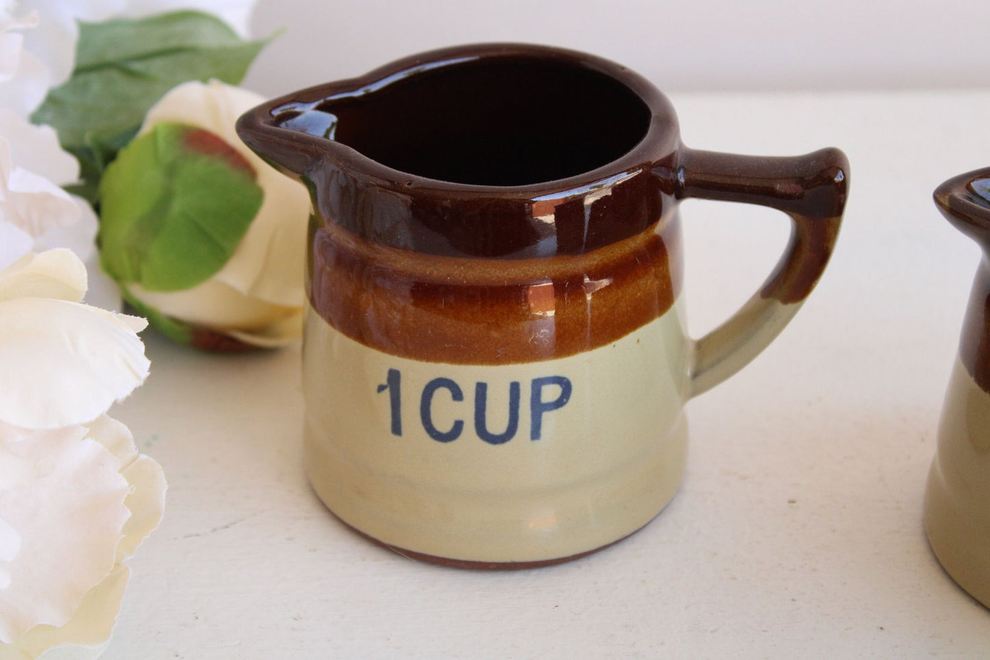 Vintage 1970s Measuring Cup Set, Ceramic Four Piece 1/4 C up to 1 C, Country Retro Kitchen