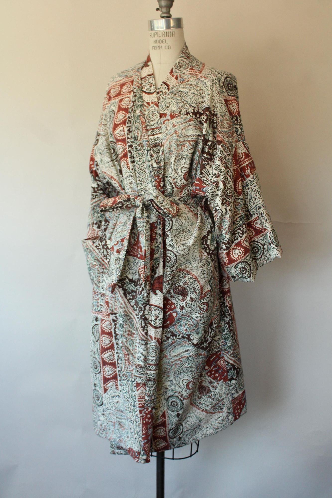 Vintage 1960s 1970s Roytex Terrycloth Robe with Pockets