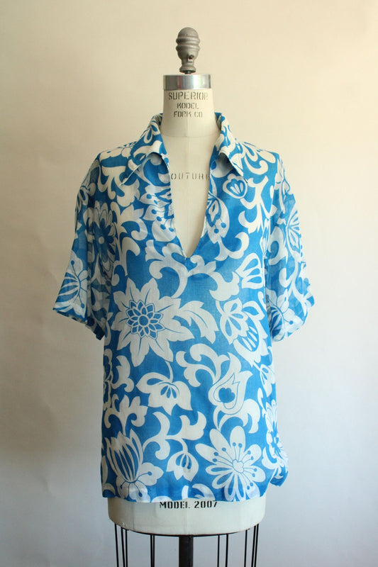 Vintage 1970s Hoaloha Hawaiian Shirt in Blue and White