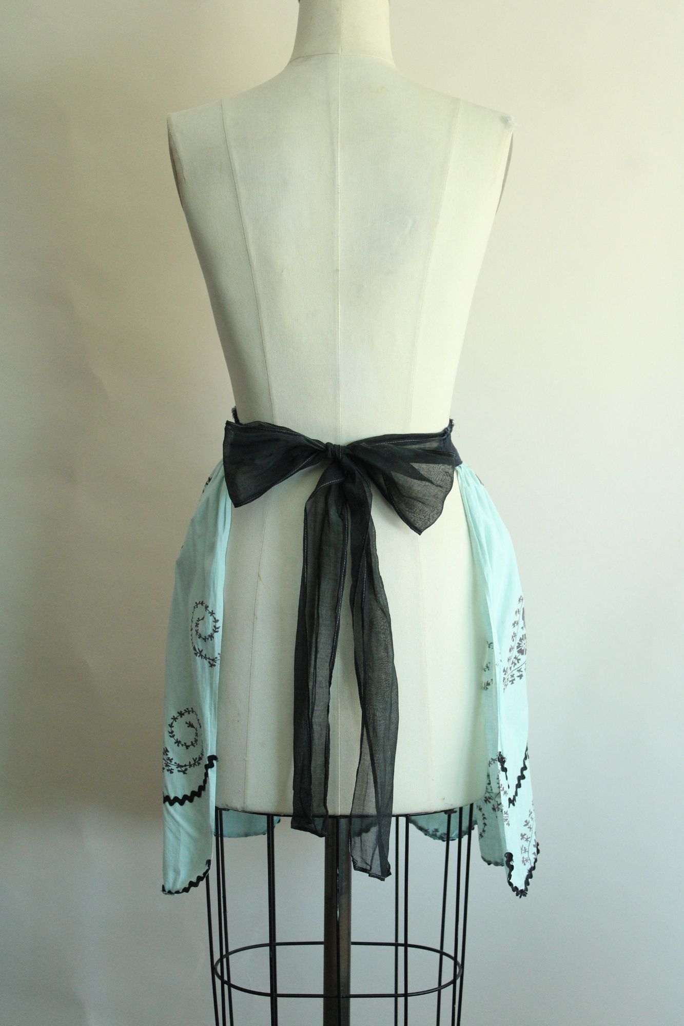 Vintage 1960s Apron, Mint Green and Black Cotton Half Apron with Ricrac Trim