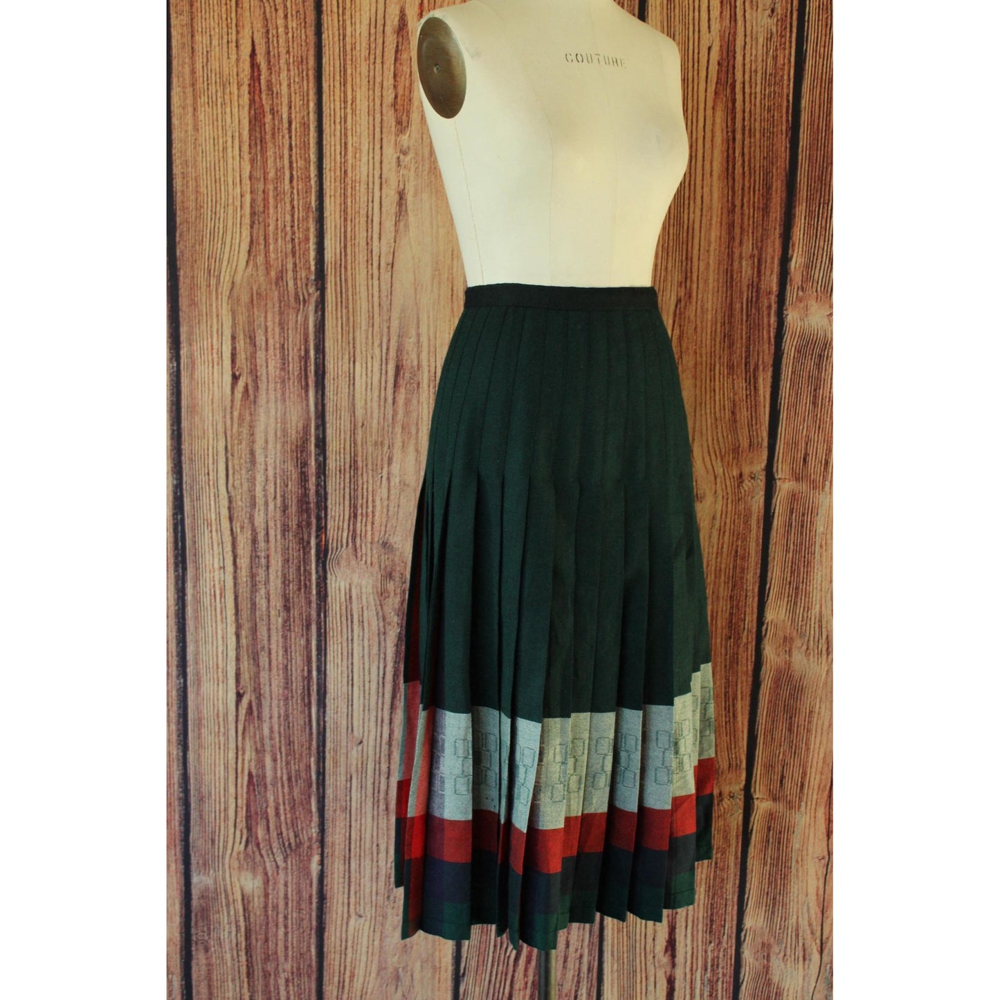 Vintage 1980s 1990 Wool Skirt, Volup Green Blue and Red Stripes and Plaid, Pleated, Woolmark