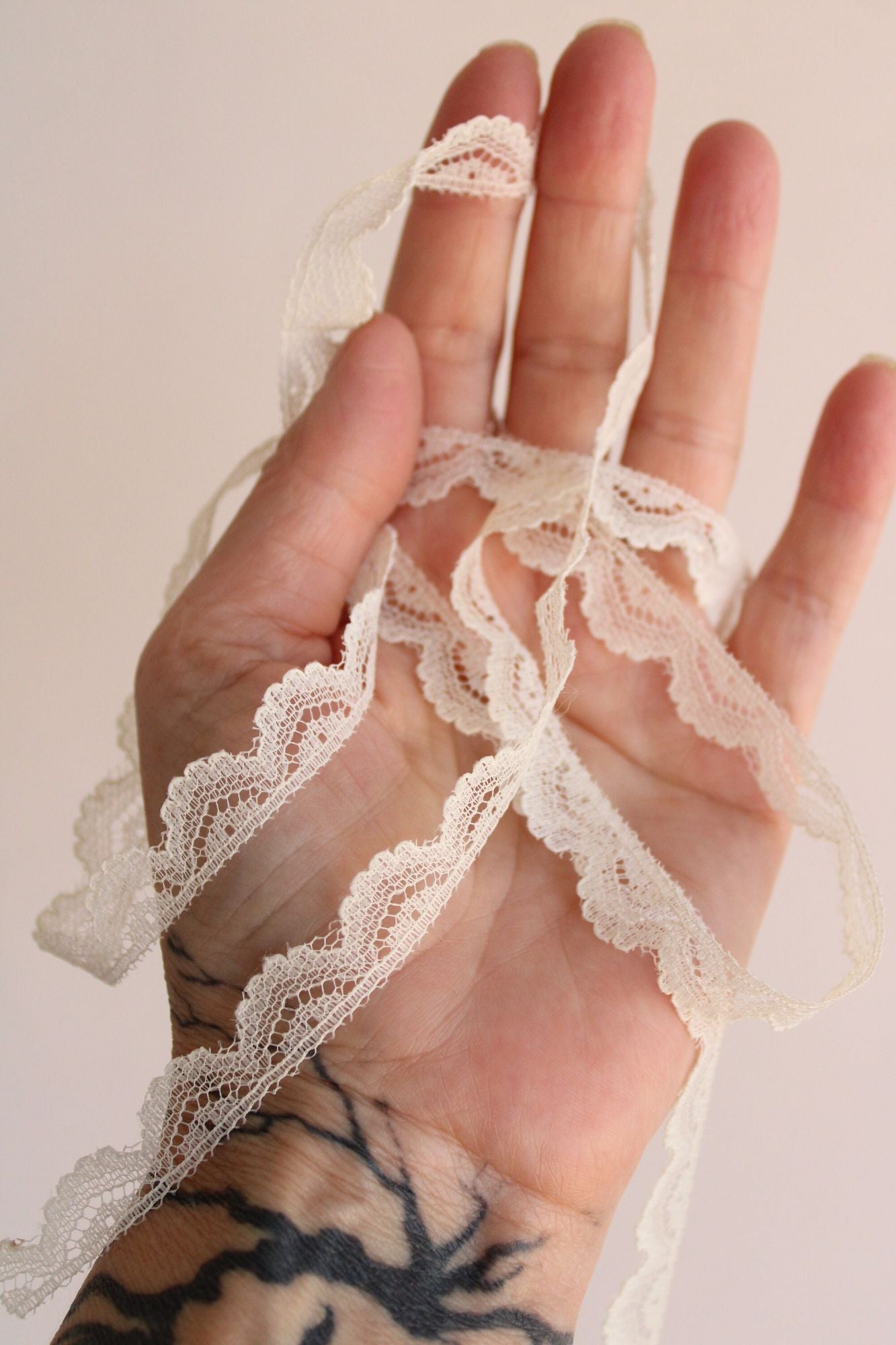 Vintage Ivory Lace Trim, Scalloped Edge, 5 yards , .5" wide