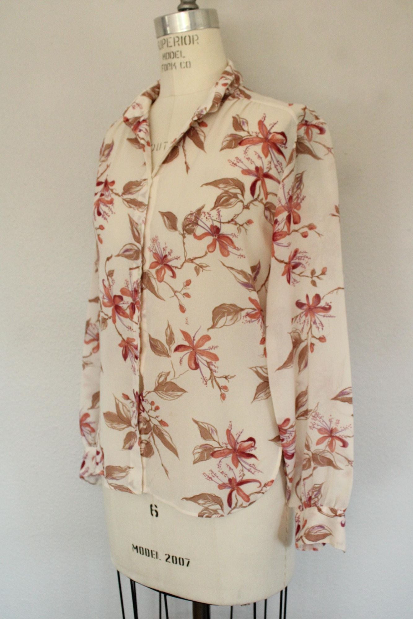 Vintage 1970s Campus Casuals Floral Print Button Down Blouse