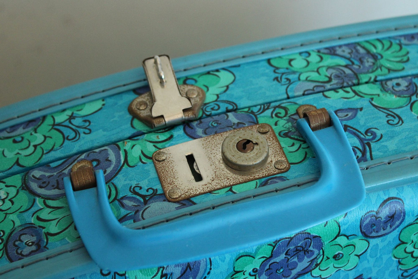 Vintage 1960s Floral Print Hard Side Suitcase