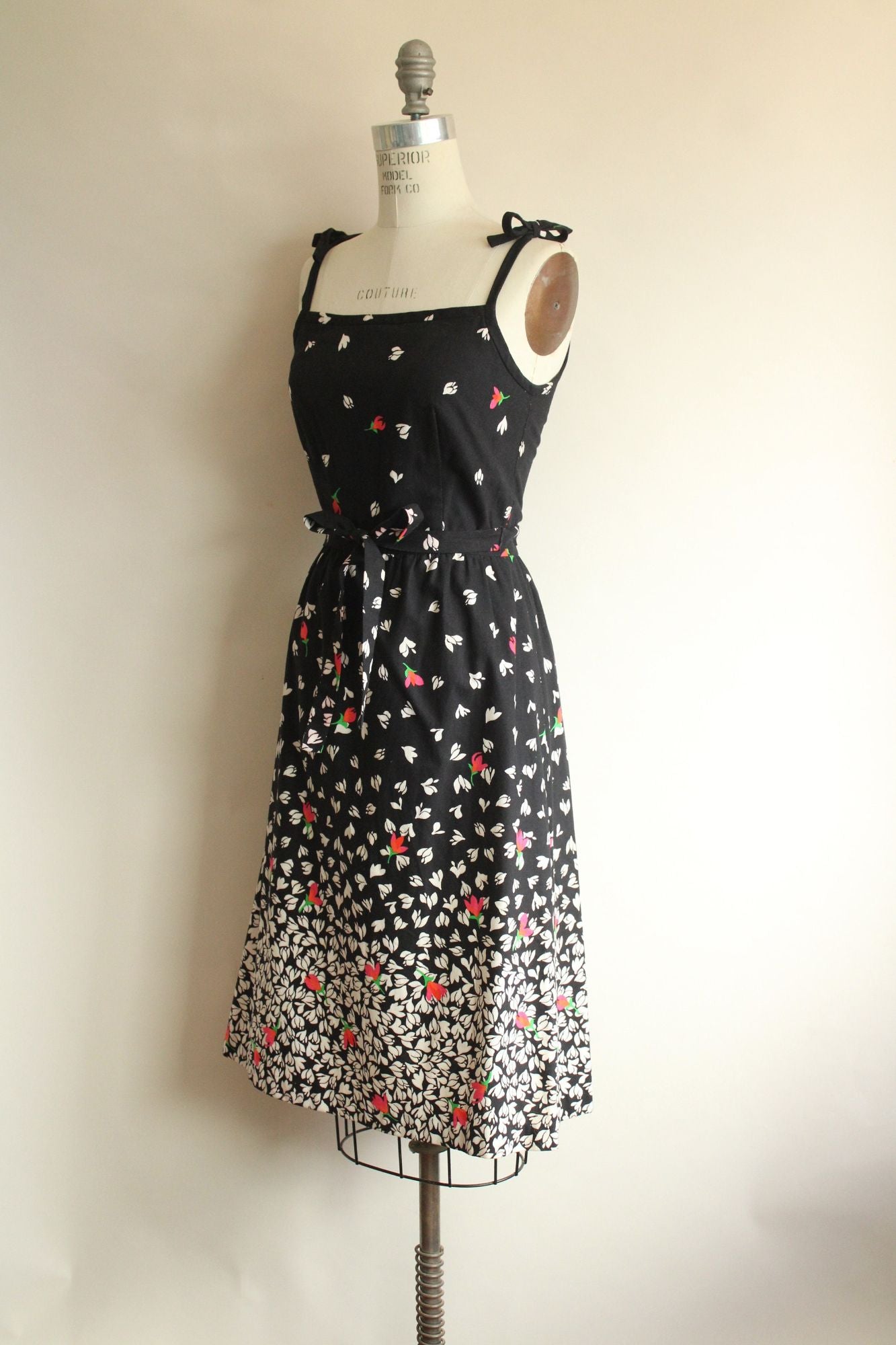 Vintage 1960s Malia Honolulu Floral Print Sundress