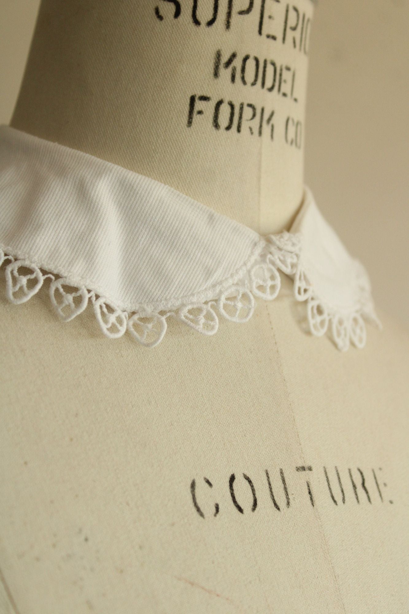 Vintage 1950s 1960s White Blouse Collar