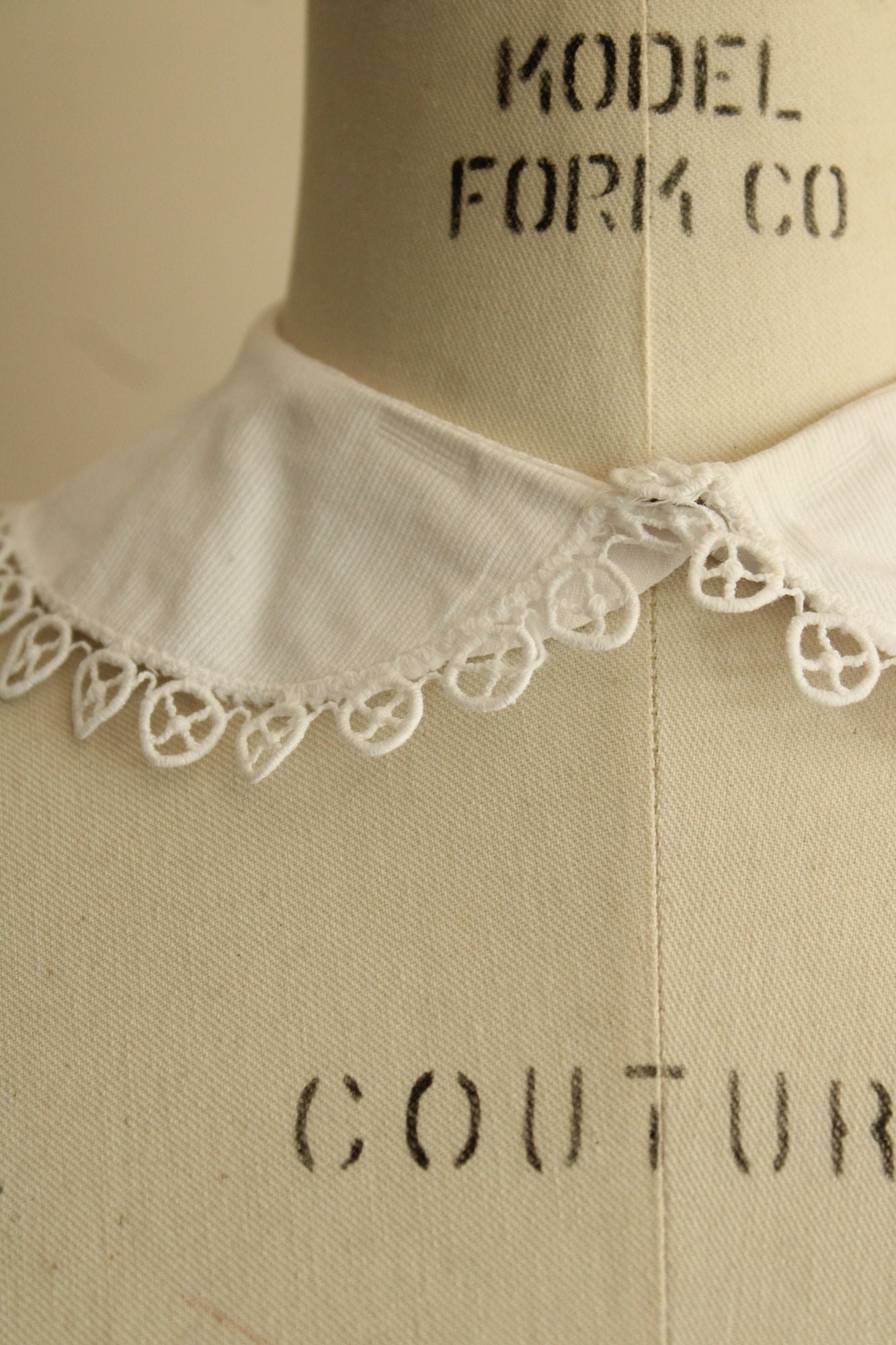 Vintage 1950s 1960s White Blouse Collar