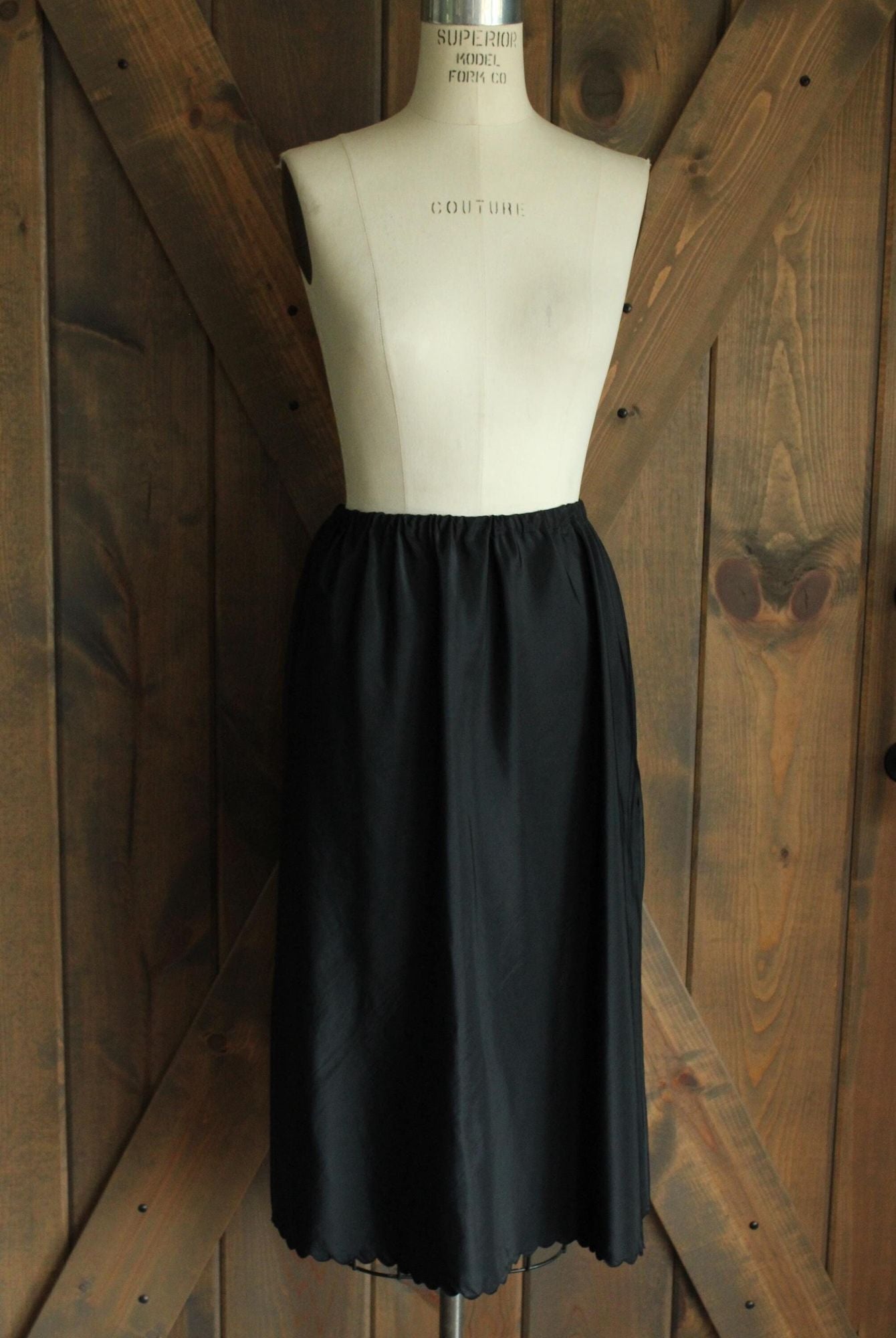 Vintage 1950s 1960s Black Taffeta Half Slip