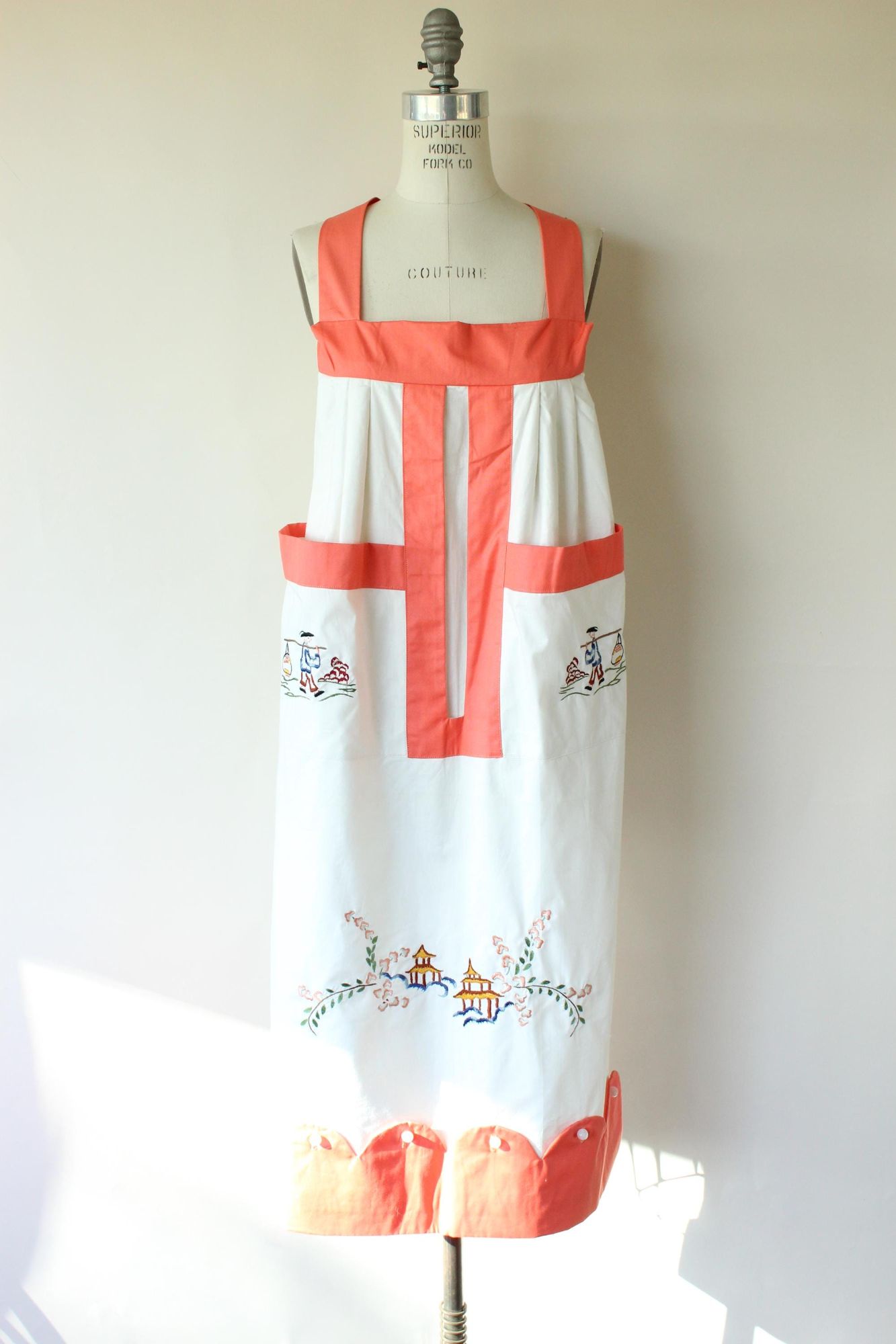 Vintage 1960s Orange Asian Themed Apron With Pockets