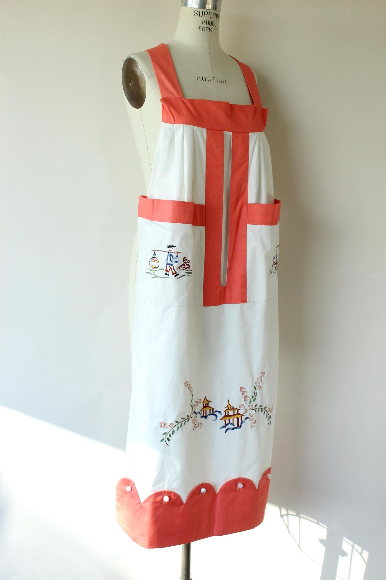 Vintage 1960s Orange Asian Themed Apron With Pockets