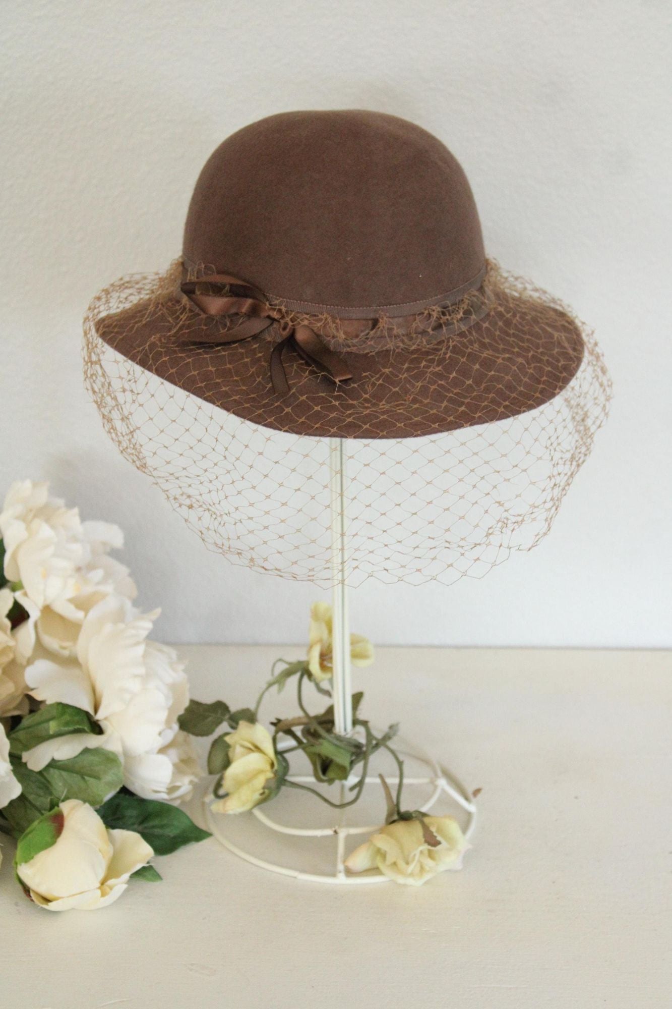 Vintage 1950s 1960s Brown Wool Felt Wide Brimmed Hat with Veil