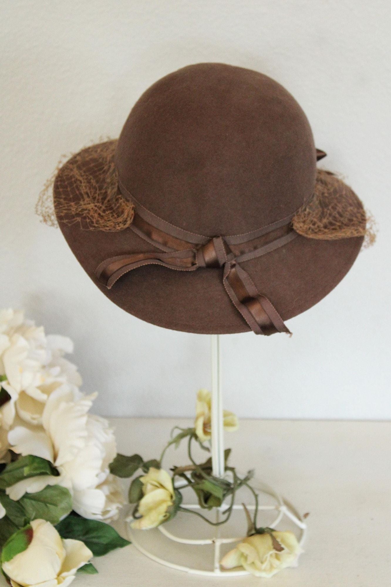 Vintage 1950s 1960s Brown Wool Felt Wide Brimmed Hat with Veil