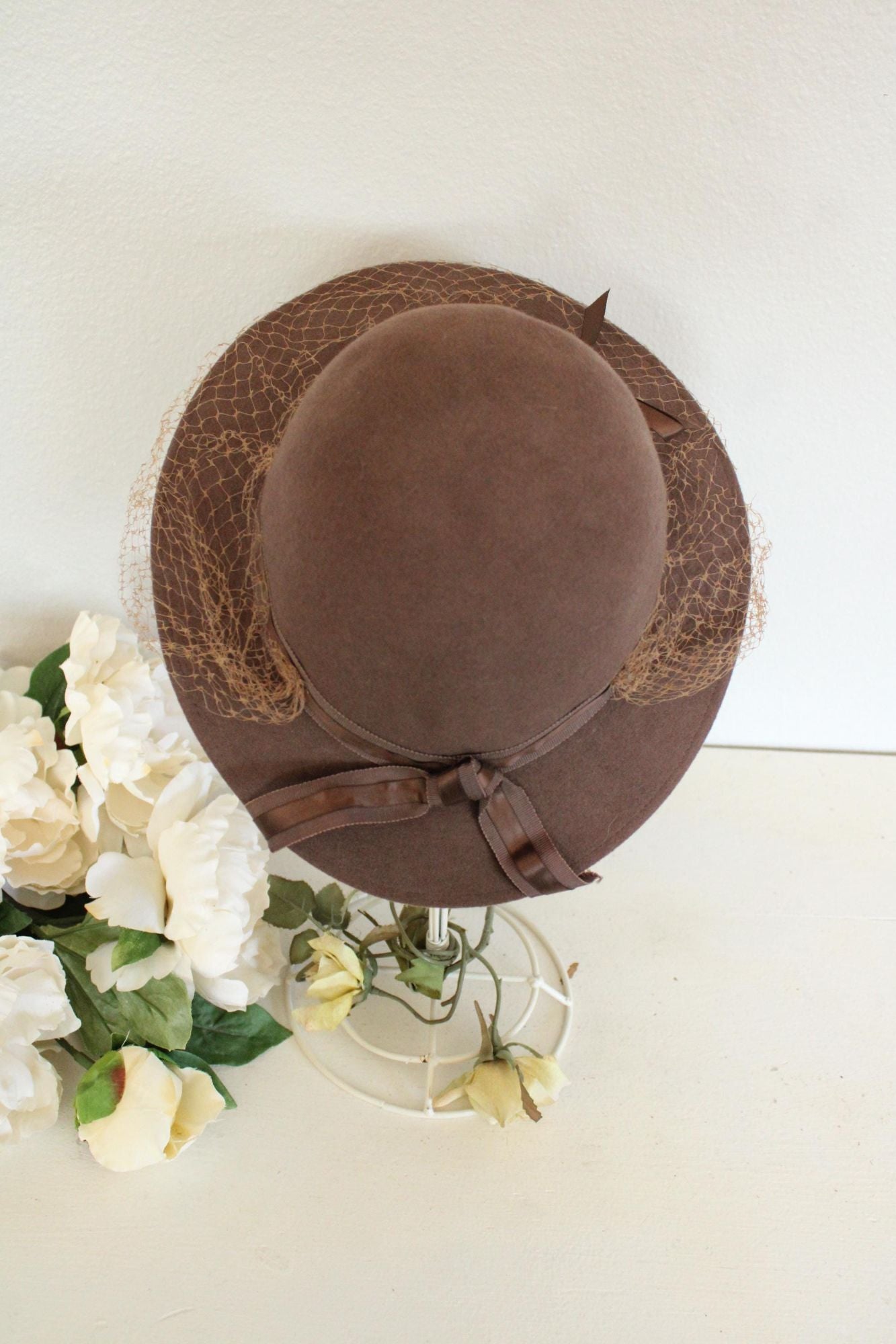 Vintage 1950s 1960s Brown Wool Felt Wide Brimmed Hat with Veil