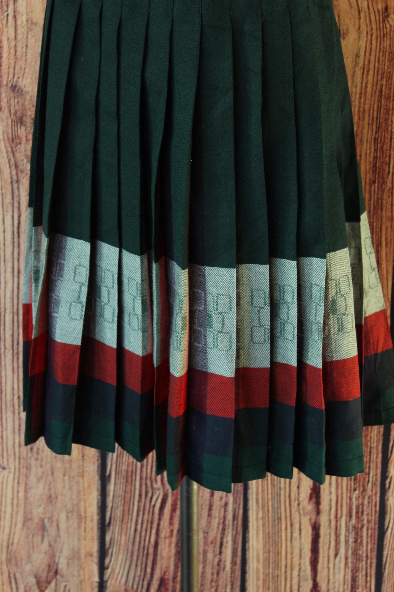 Vintage 1980s 1990 Wool Skirt, Volup Green Blue and Red Stripes and Plaid, Pleated, Woolmark