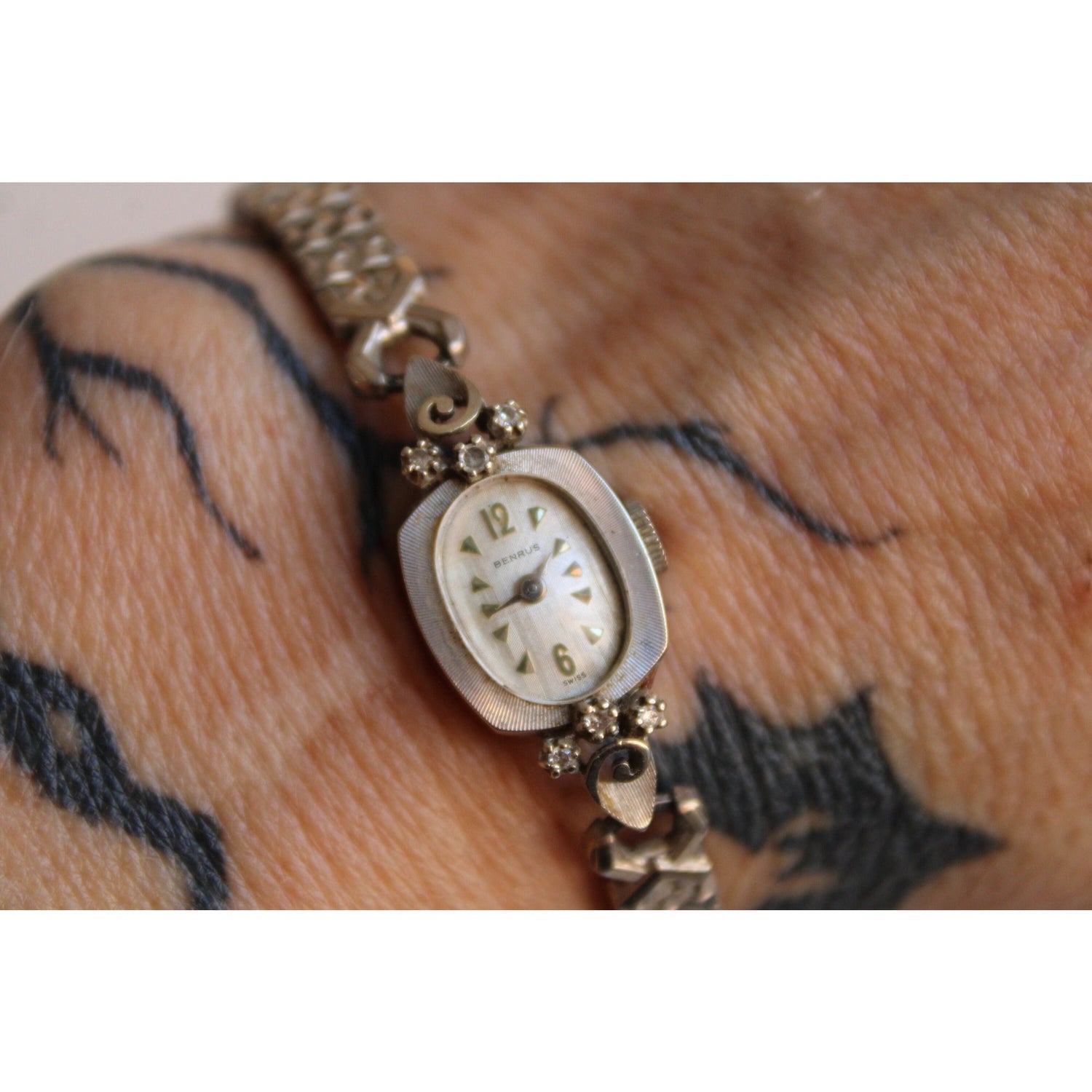 Benrus vintage womens outlet watch