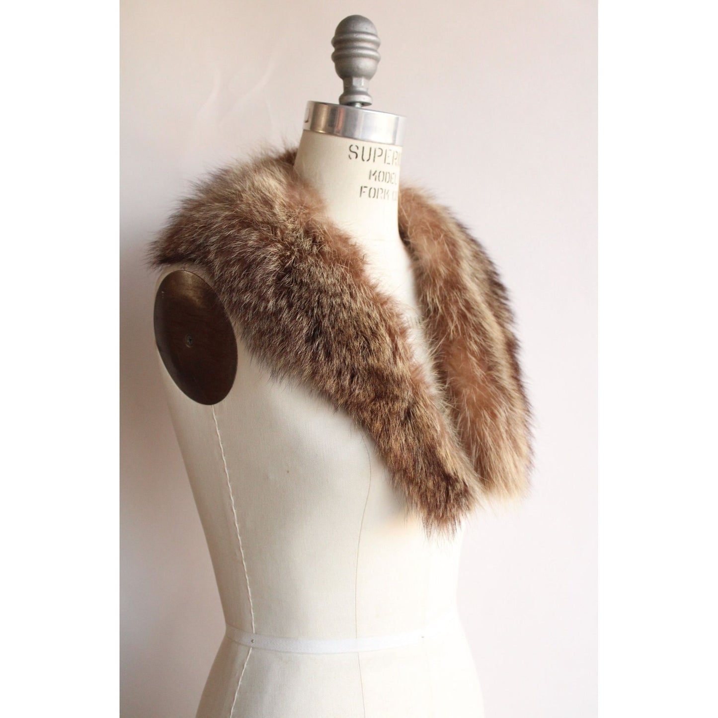 Vintage 1960s 1970s Fur Collar