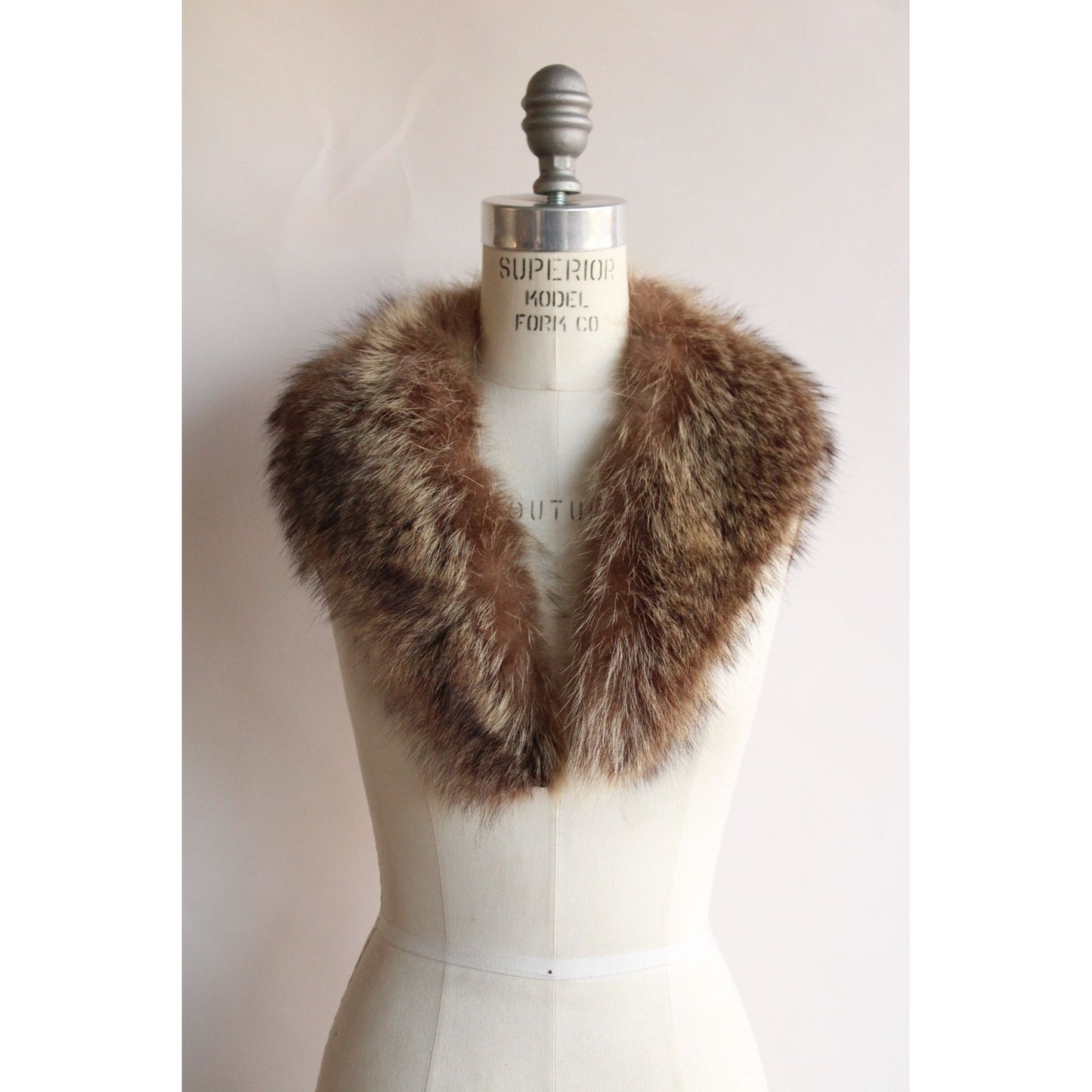 Vintage 1960s 1970s Fur Collar