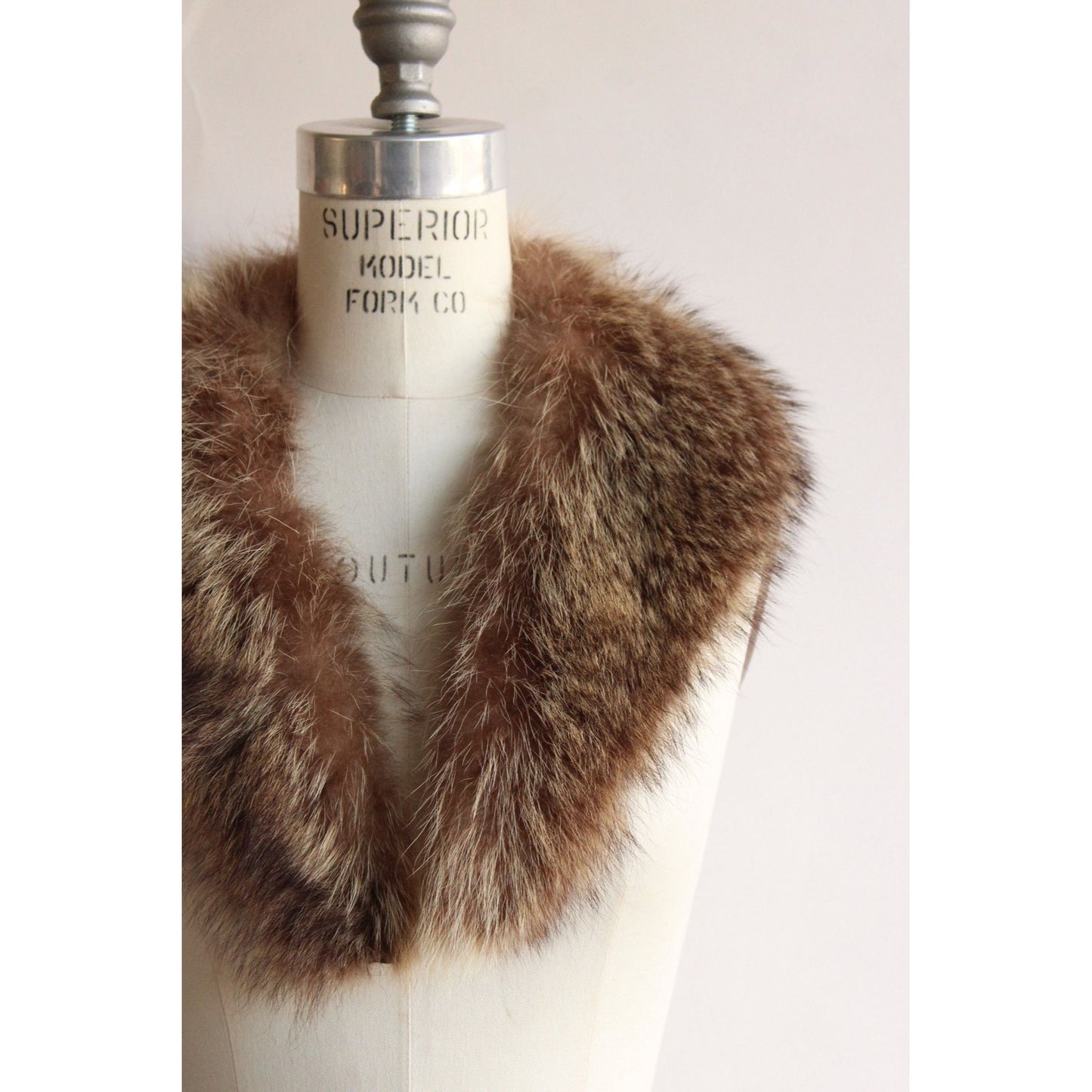 Vintage 1960s 1970s Fur Collar