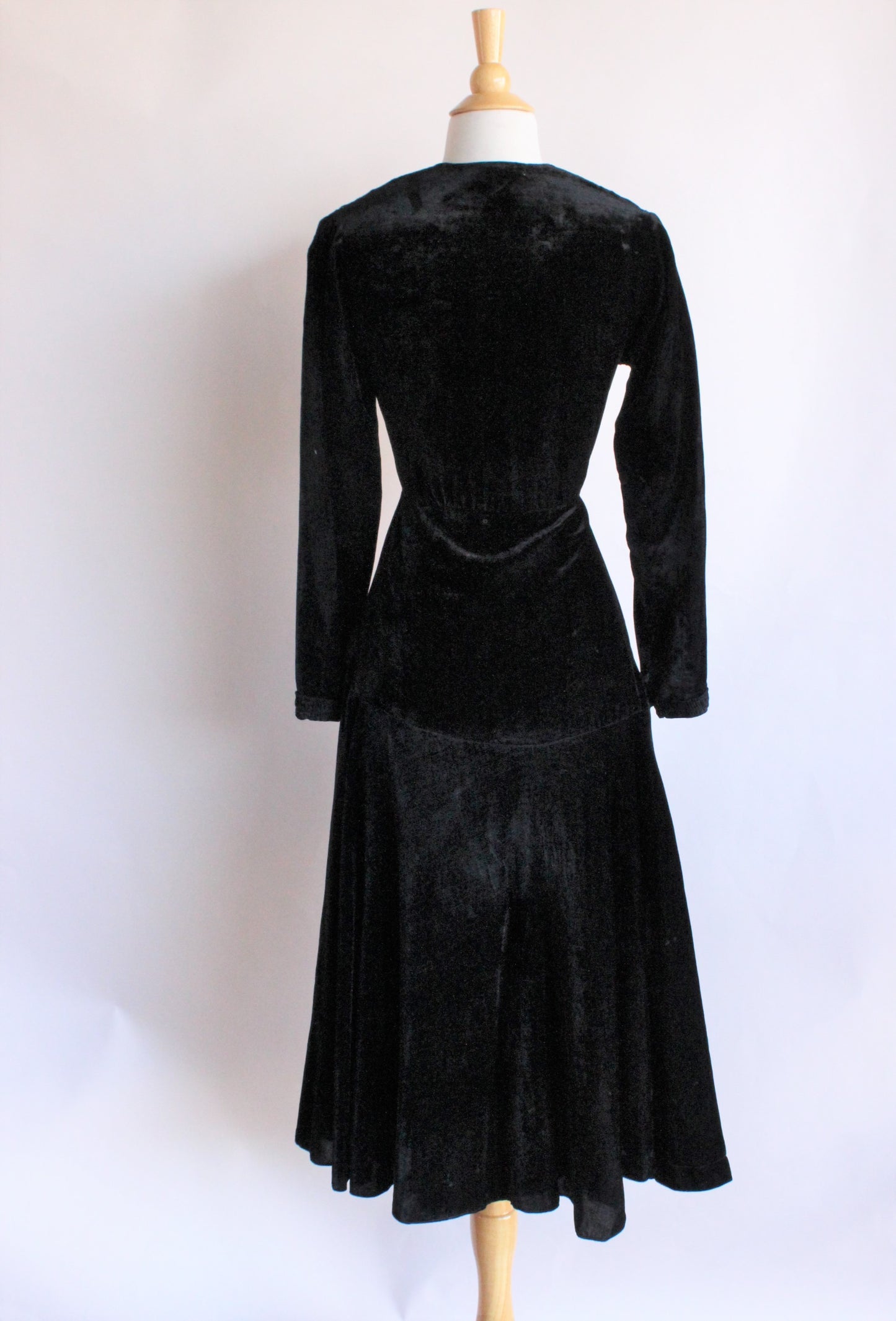 Vintage 1930s Black Silk Velvet Dress by Cash's – Toadstool Farm Vintage