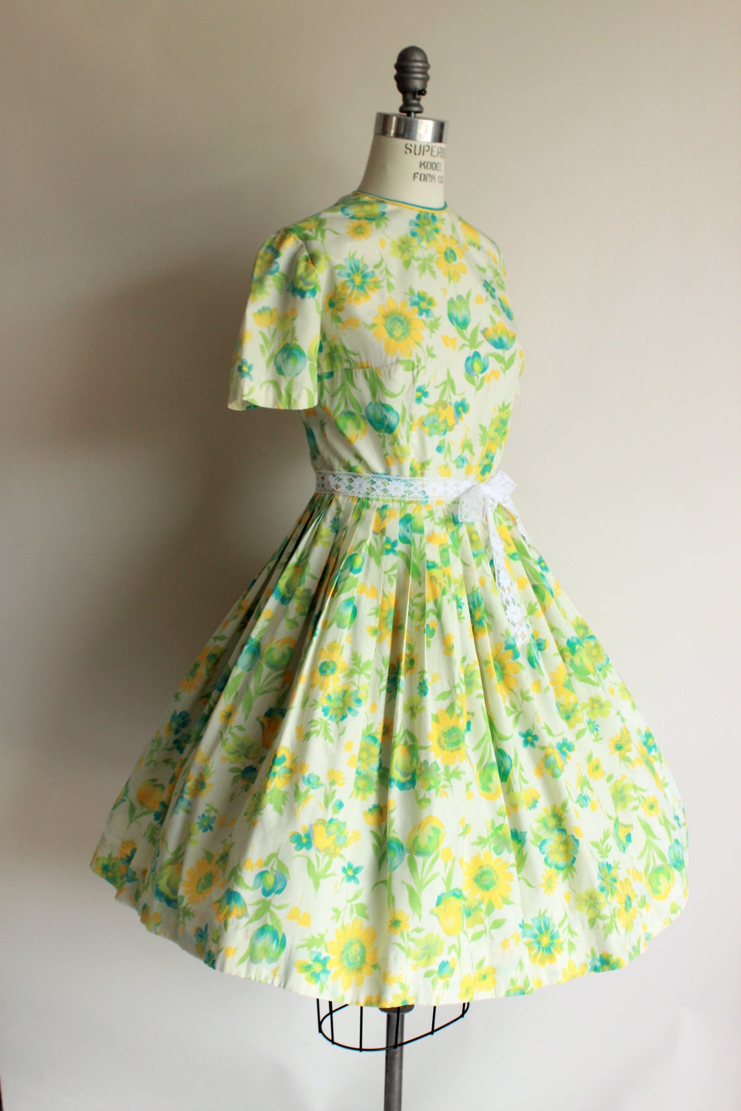 Vintage 1950s Green, Yellow and Blue Floral Print Dress