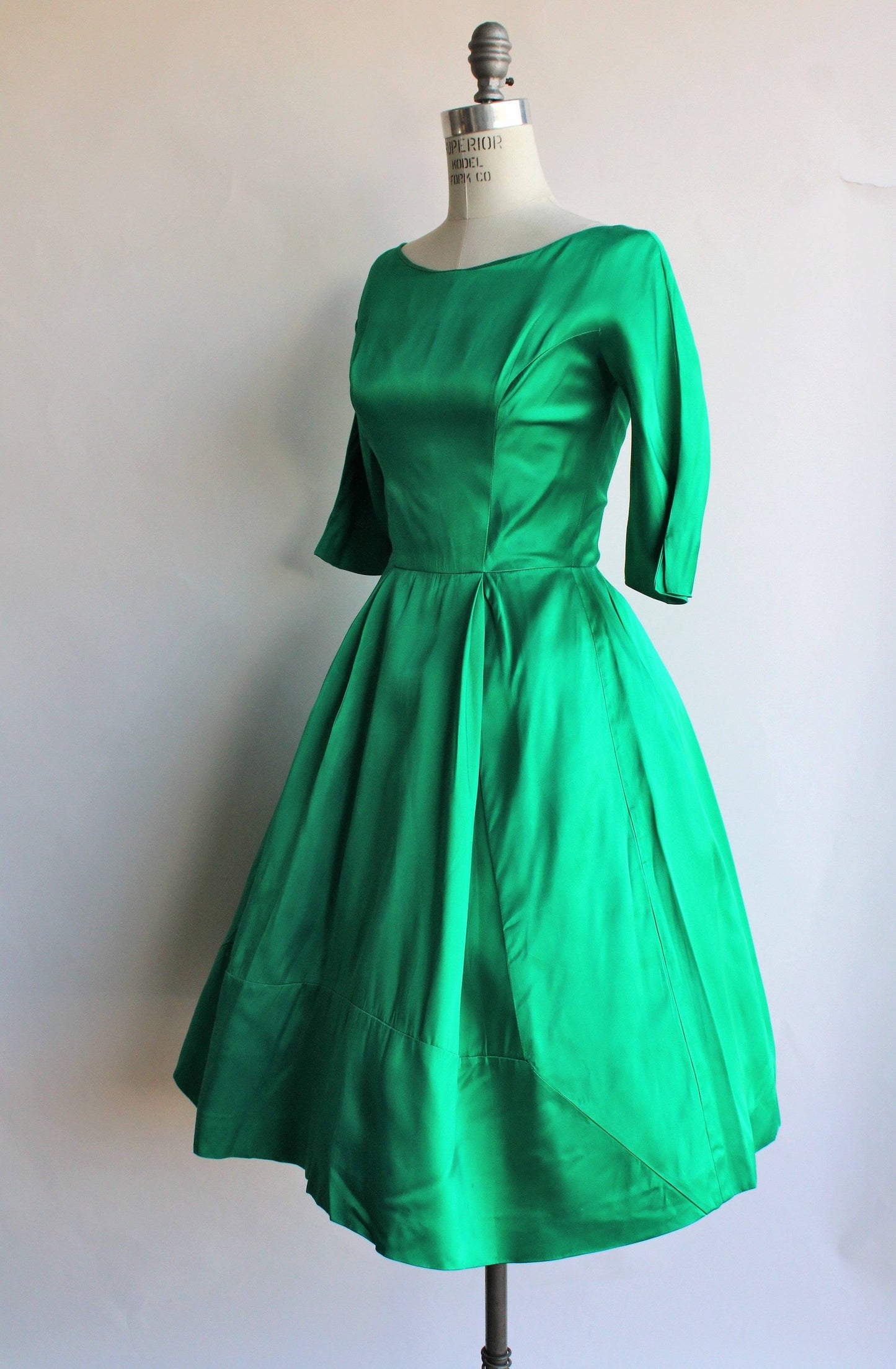 Vintage 1950s 1960s Lorrie Deb Fit and Flare Dress in Emerald Green Sa ...