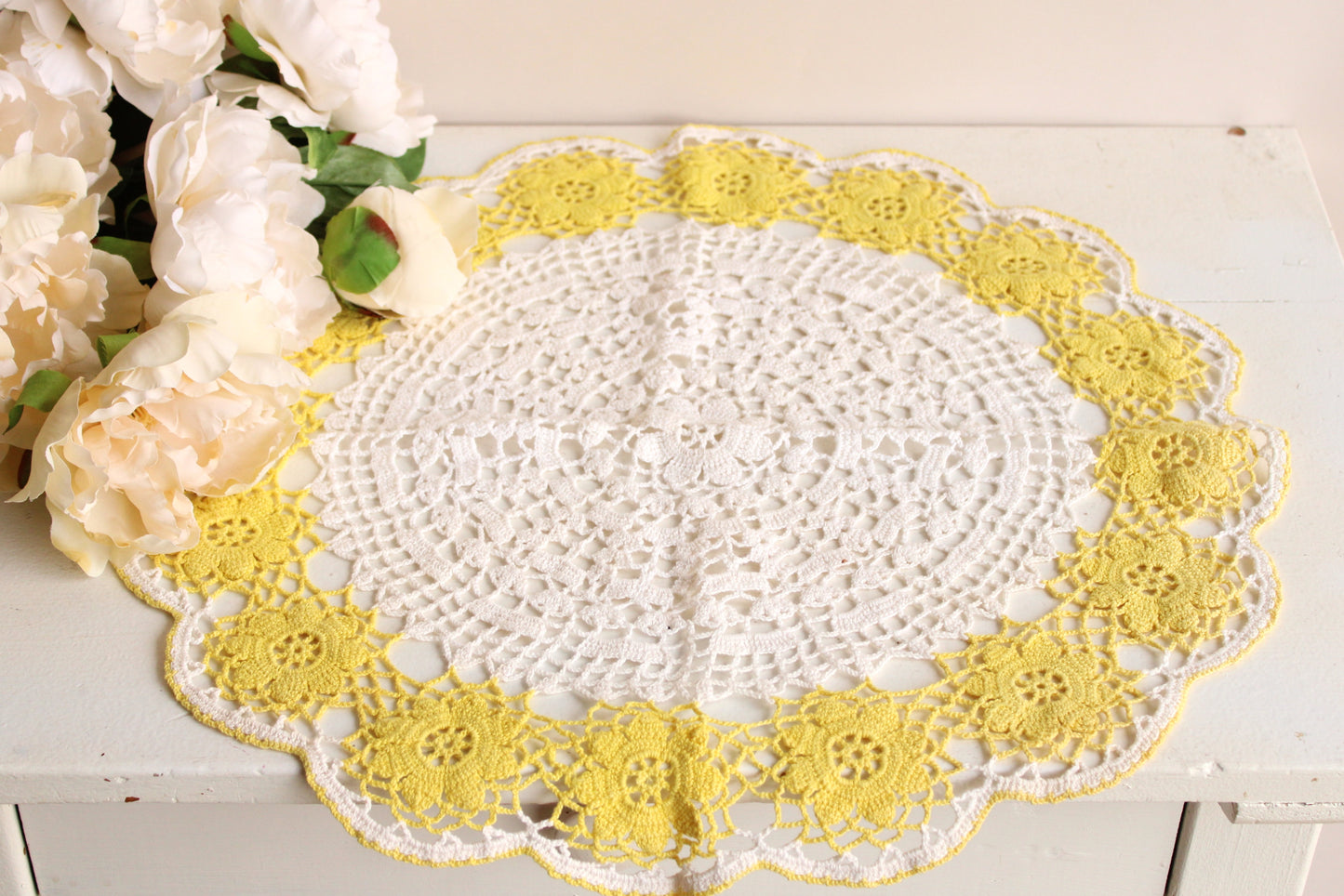 Vintage 1960s Doily in White and Yellow