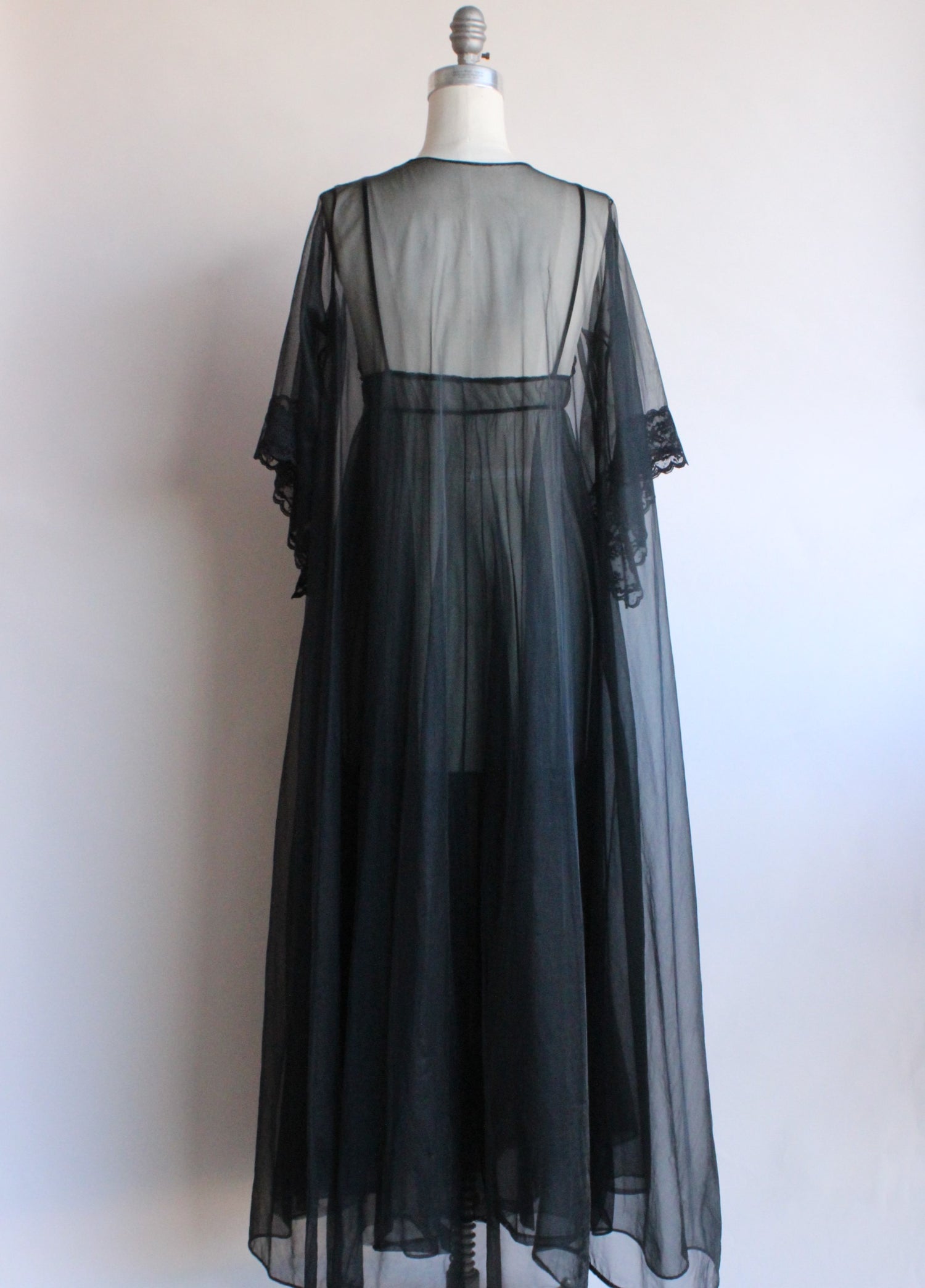 Vintage 1970s Black Peignoir Robe And Nightgown Set – Toadstool Farm ...