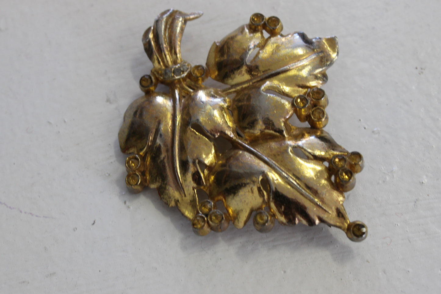 Vintage 1950s Gold Leaf Brooch