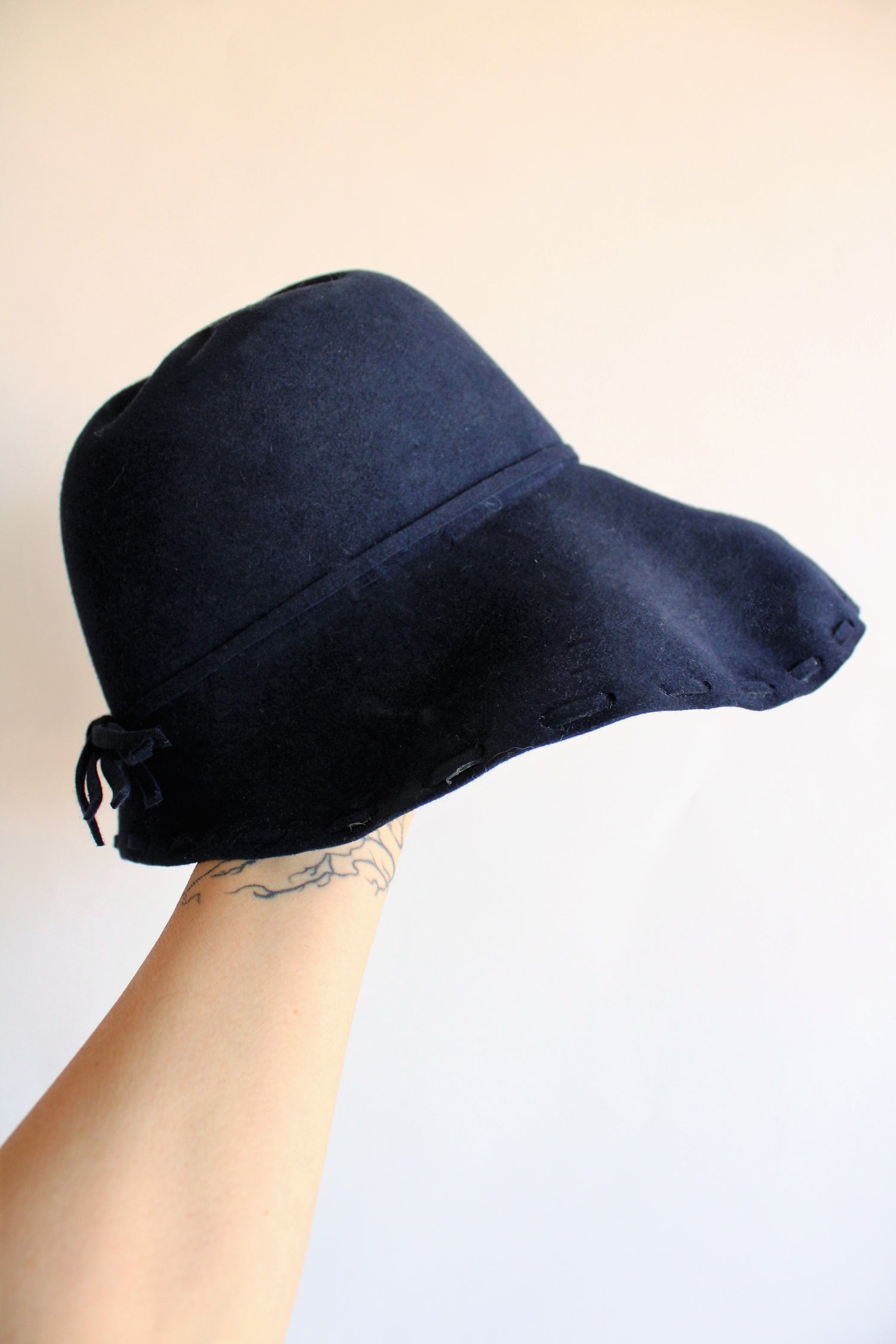 Vintage 1960s Navy Blue Wool Hat